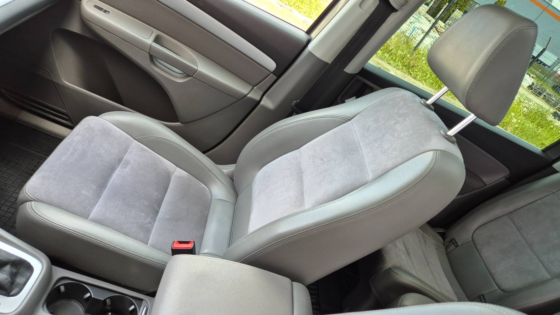 Volkswagen Sharan 2.0 TDI BMT 170k Highline DSG – Obrázok 25