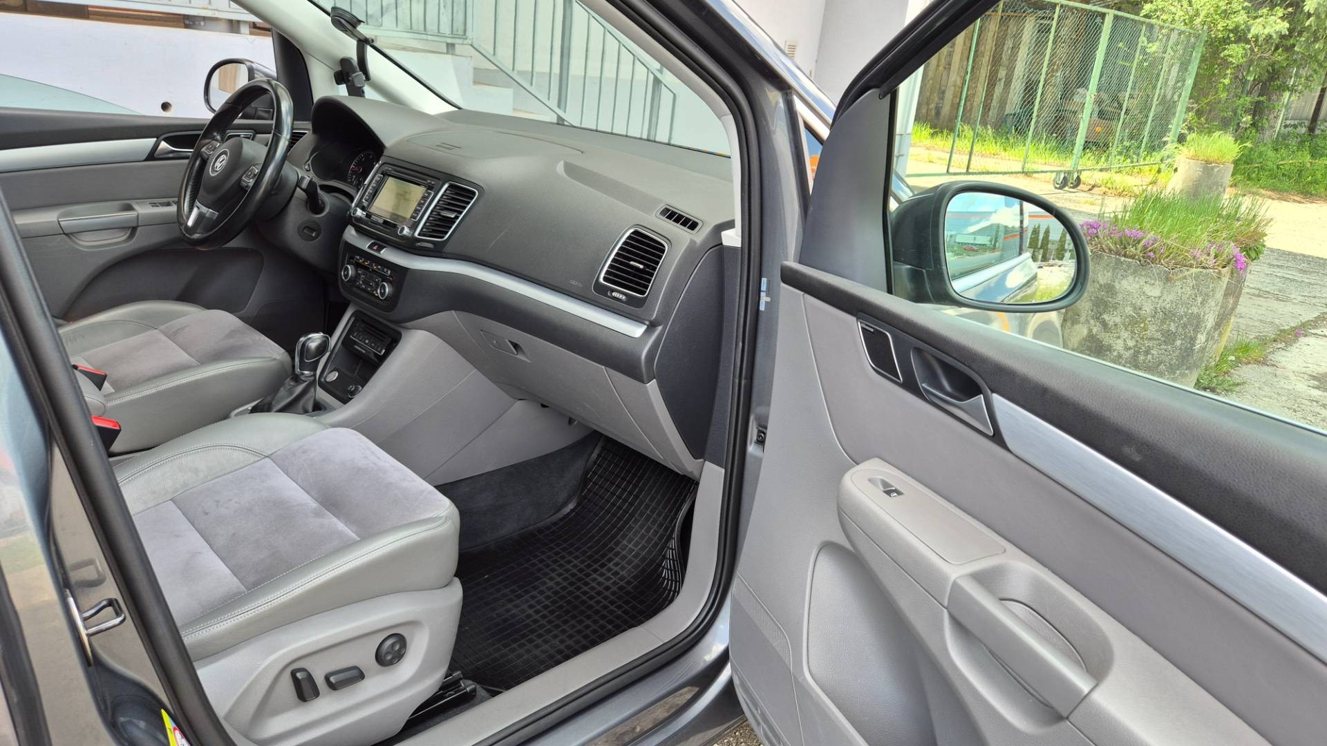 Volkswagen Sharan 2.0 TDI BMT 170k Highline DSG – Obrázok 31