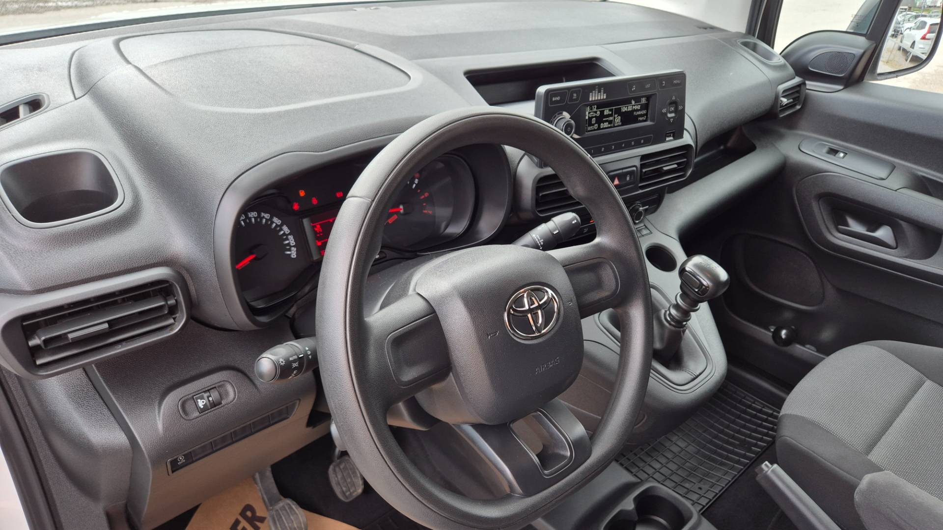 Toyota Proace City 1.5 D Long – Obrázok 13