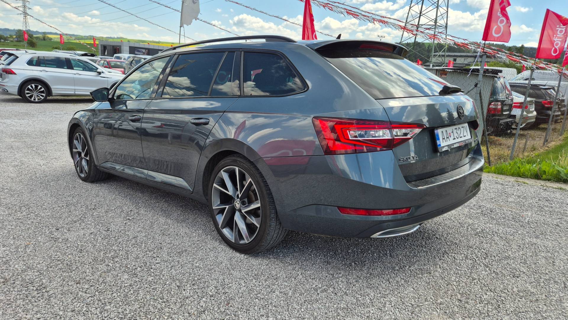 Škoda Superb Combi 2.0 TDI SCR Sportline 4x4 DSG – Obrázok 13