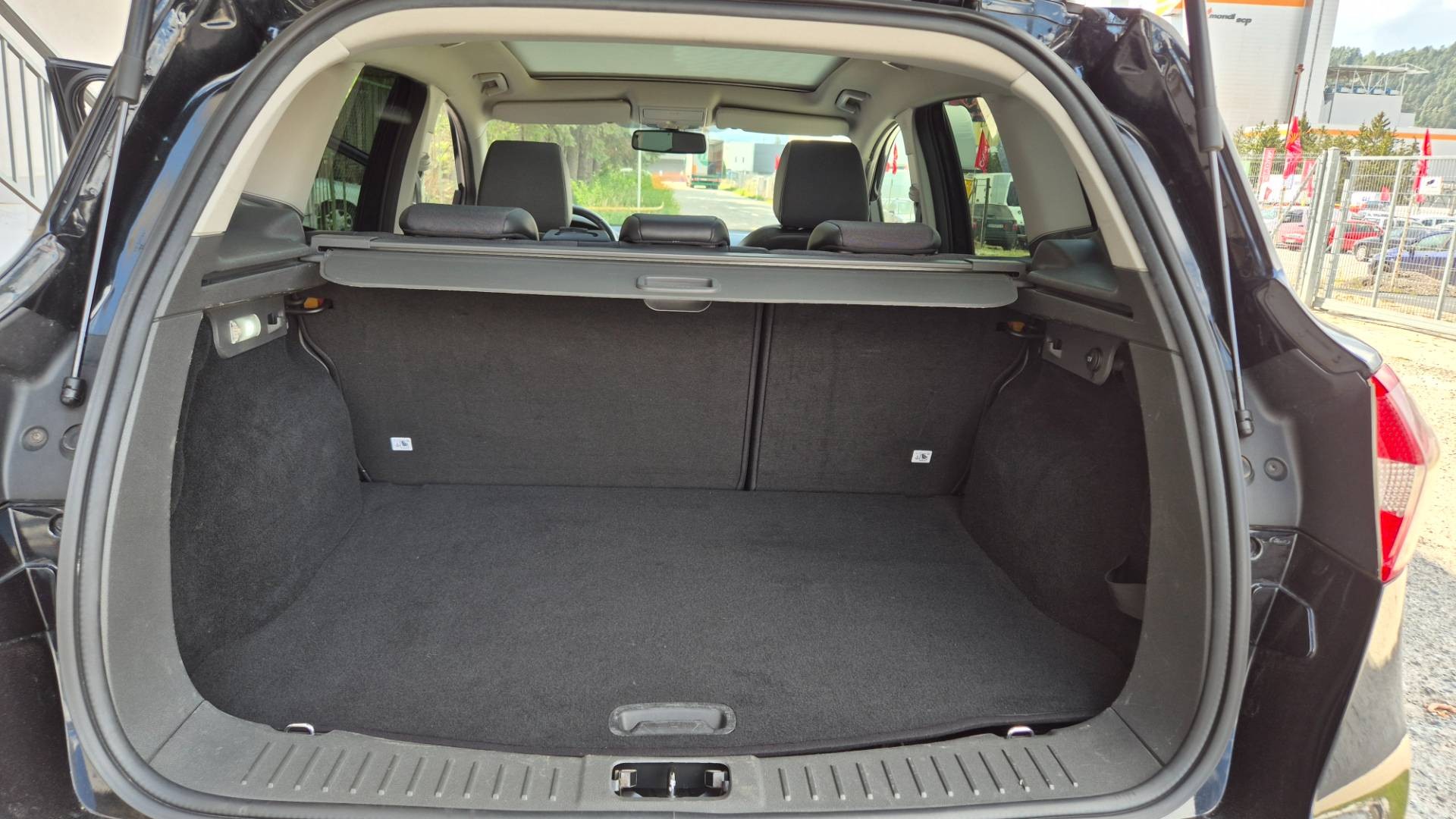 Ford Kuga 2.0 TDCi DPF Titanium 2WD – Obrázok 20