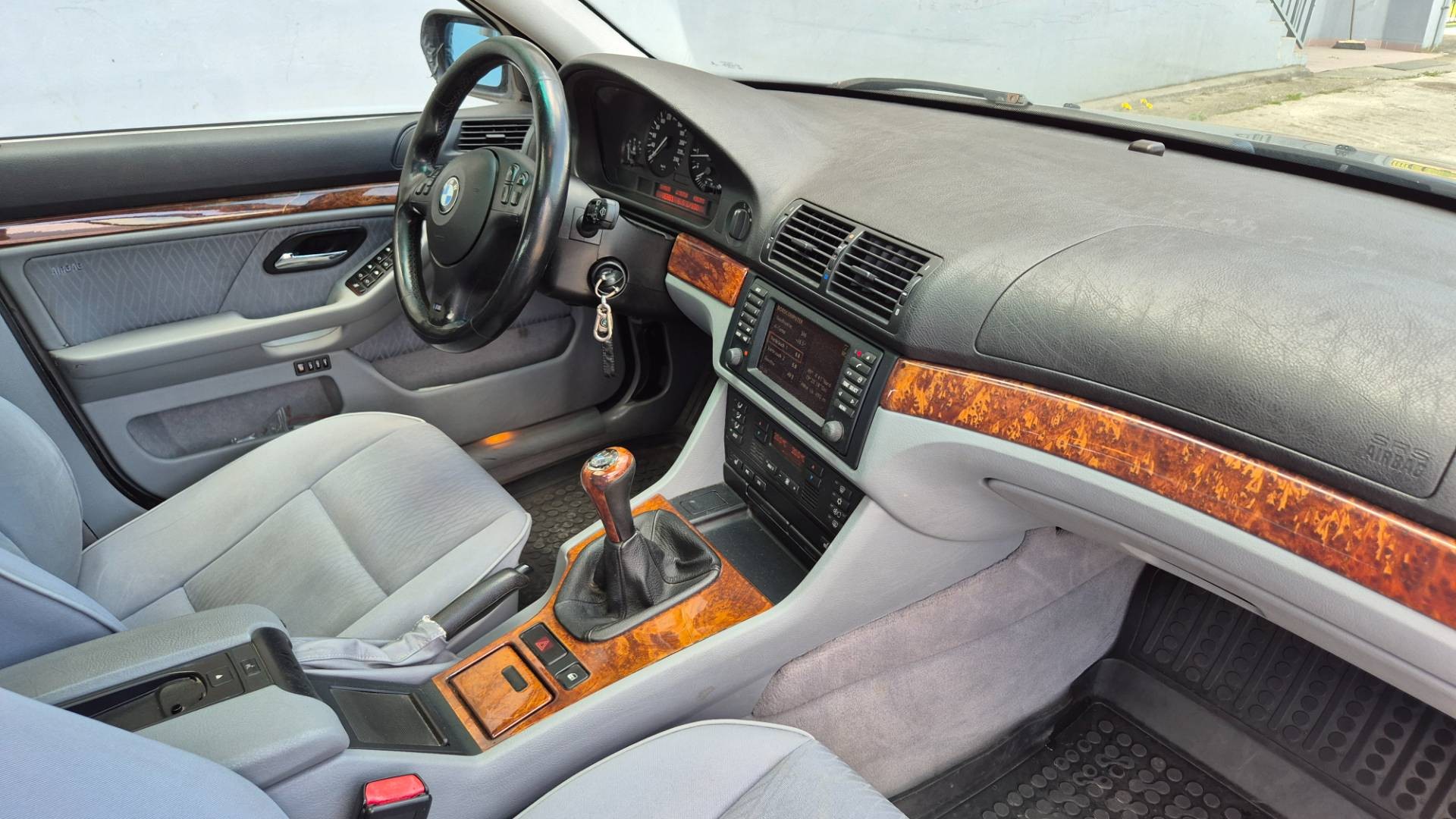 BMW Rad 5 Touring 525 dT – Obrázok 16