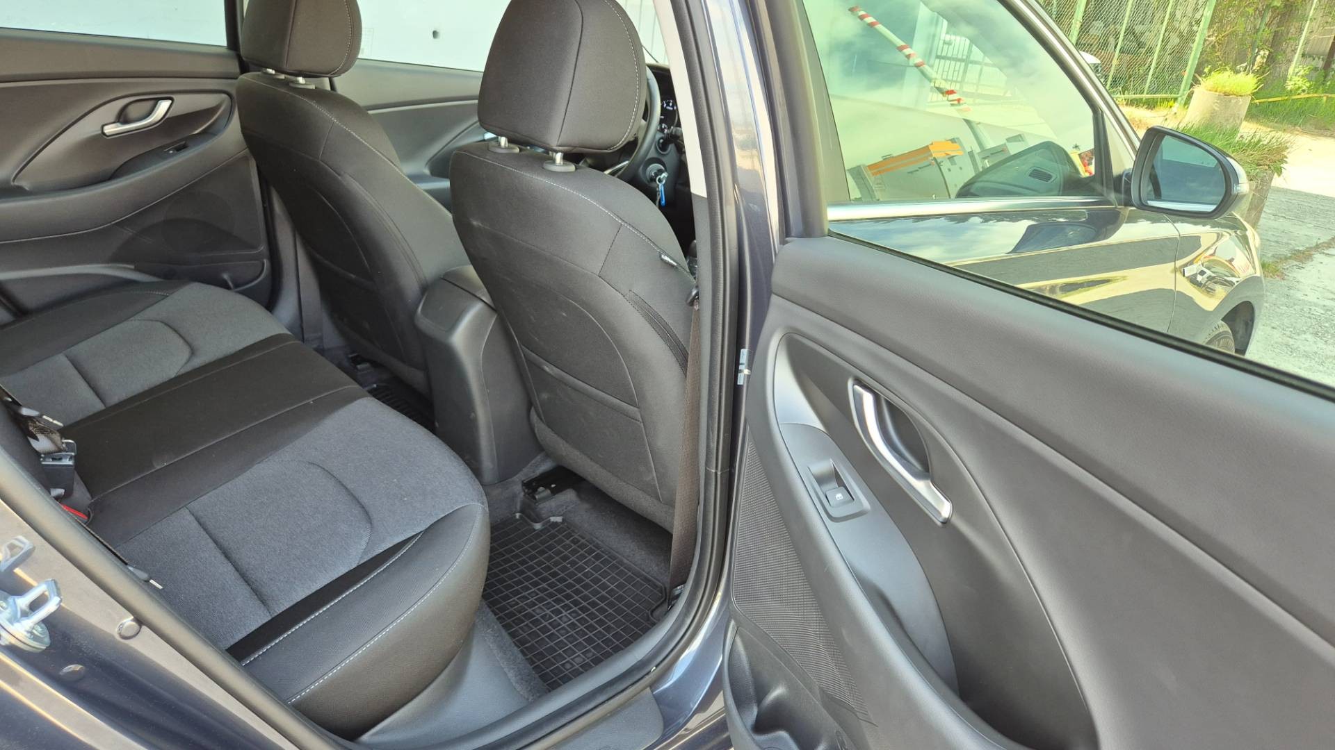 Hyundai i30 1.5 T-GDi mHEV Play DCT – Obrázok 27