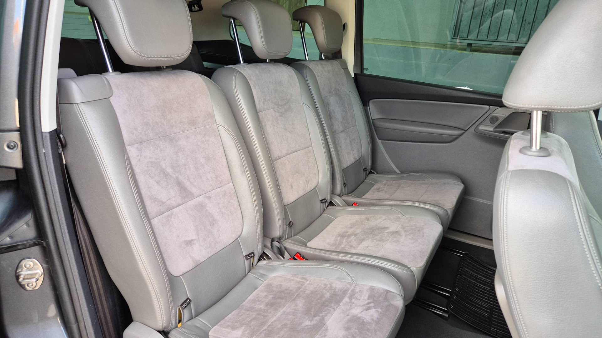 Volkswagen Sharan 2.0 TDI BMT 170k Highline DSG – Obrázok 30