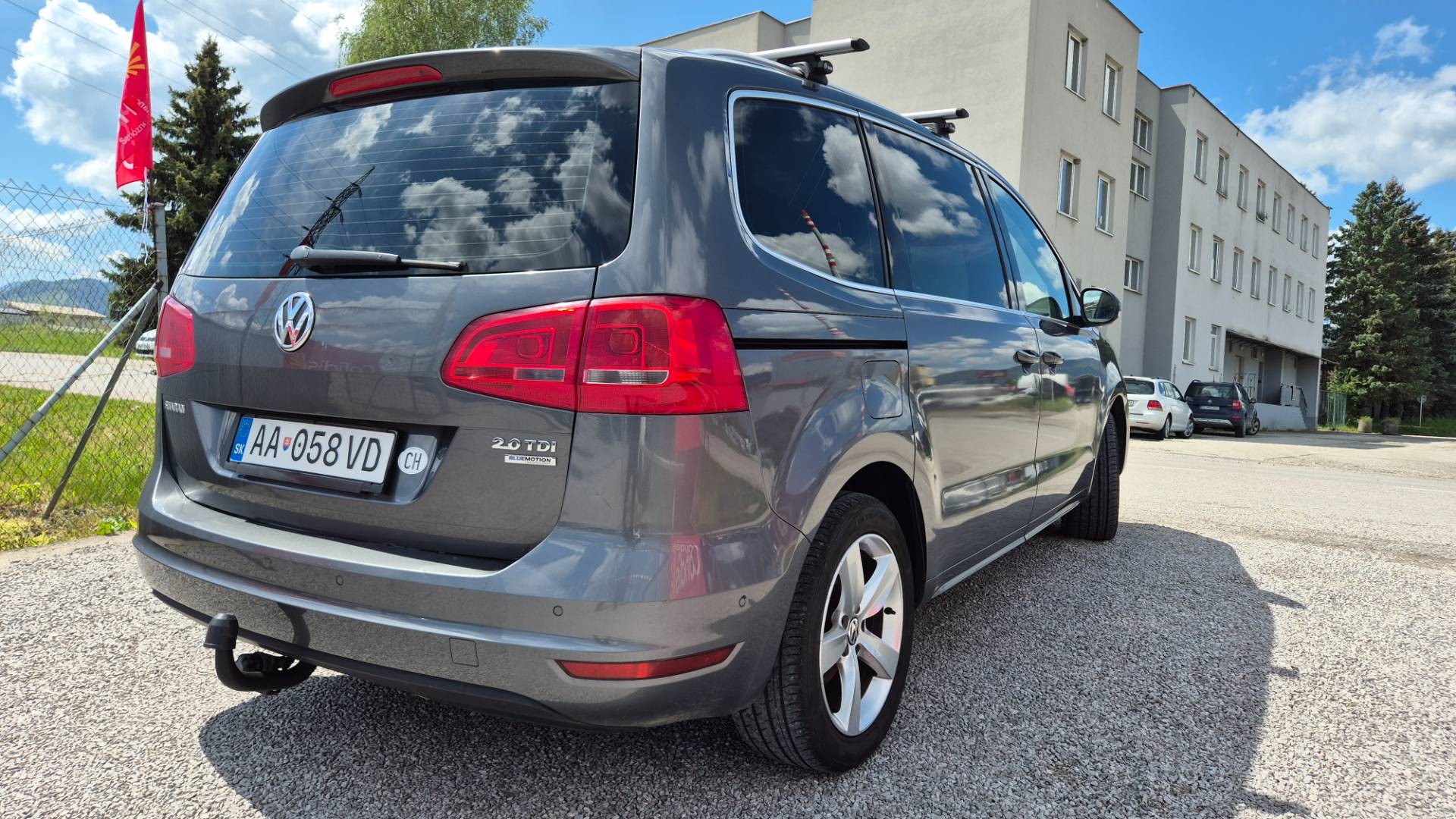 Volkswagen Sharan 2.0 TDI BMT 170k Highline DSG – Obrázok 16