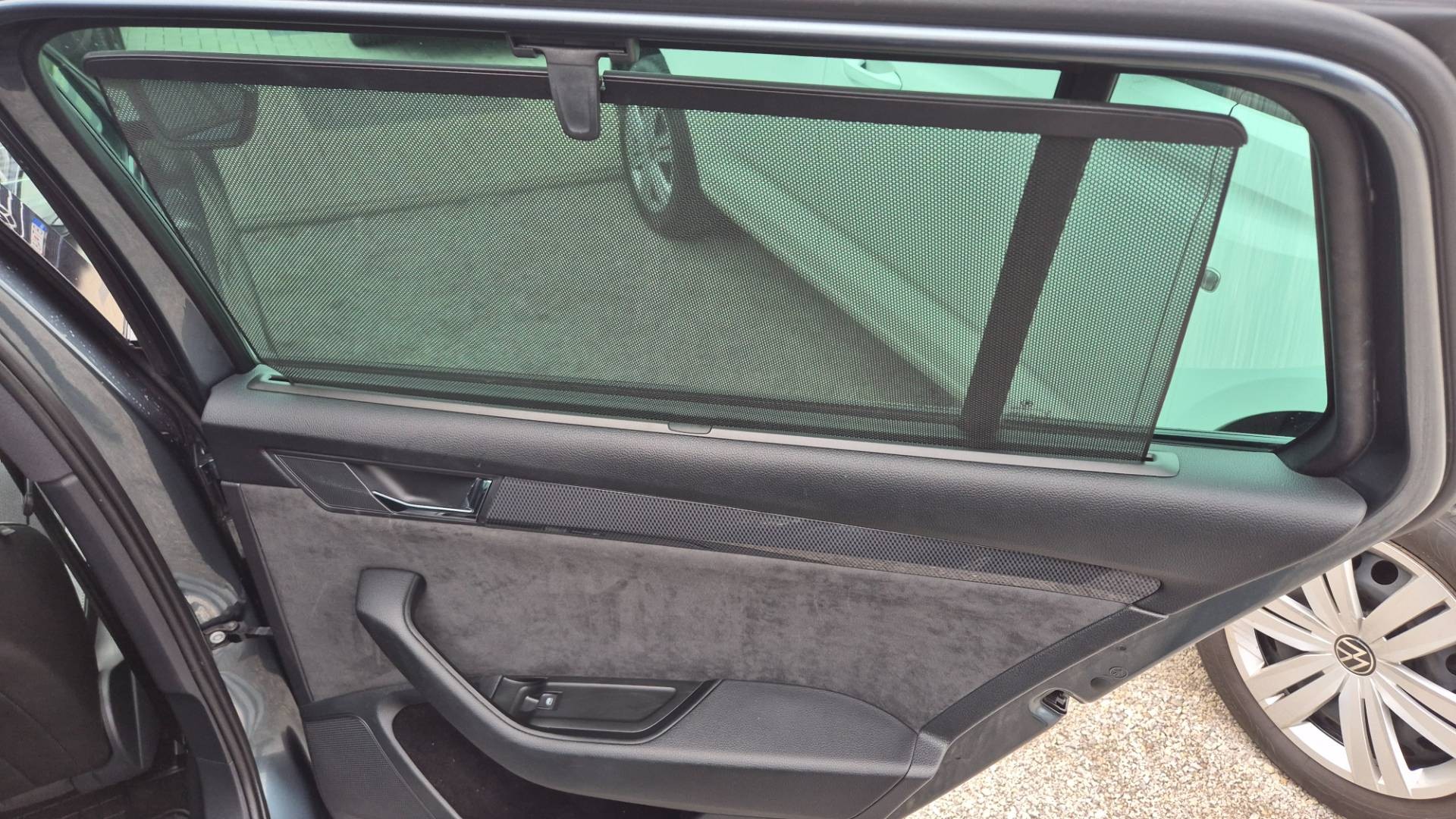 Škoda Superb Combi 2.0 TDI SCR Sportline 4x4 DSG – Obrázok 27