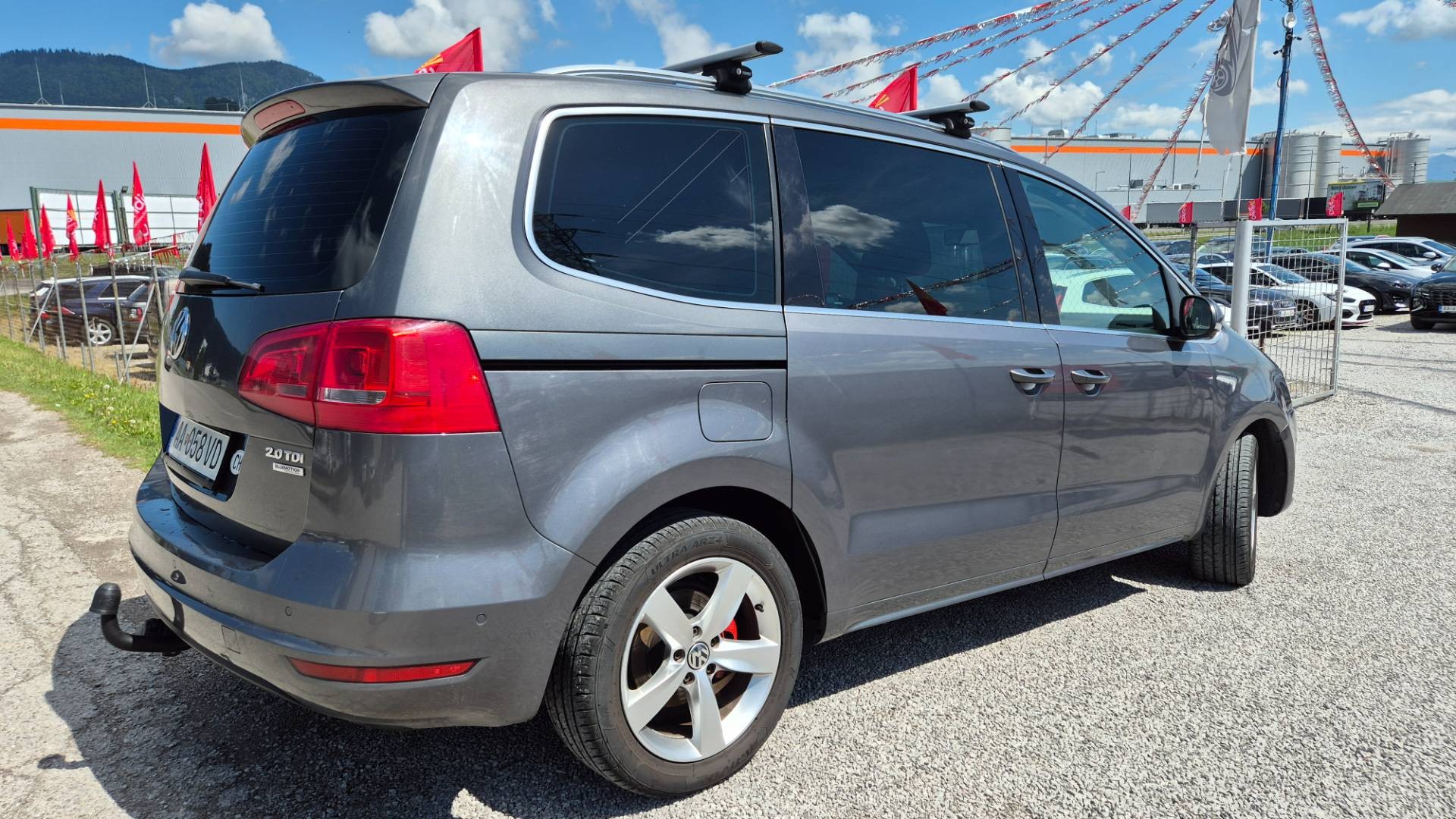 Volkswagen Sharan 2.0 TDI BMT 170k Highline DSG – Obrázok 6