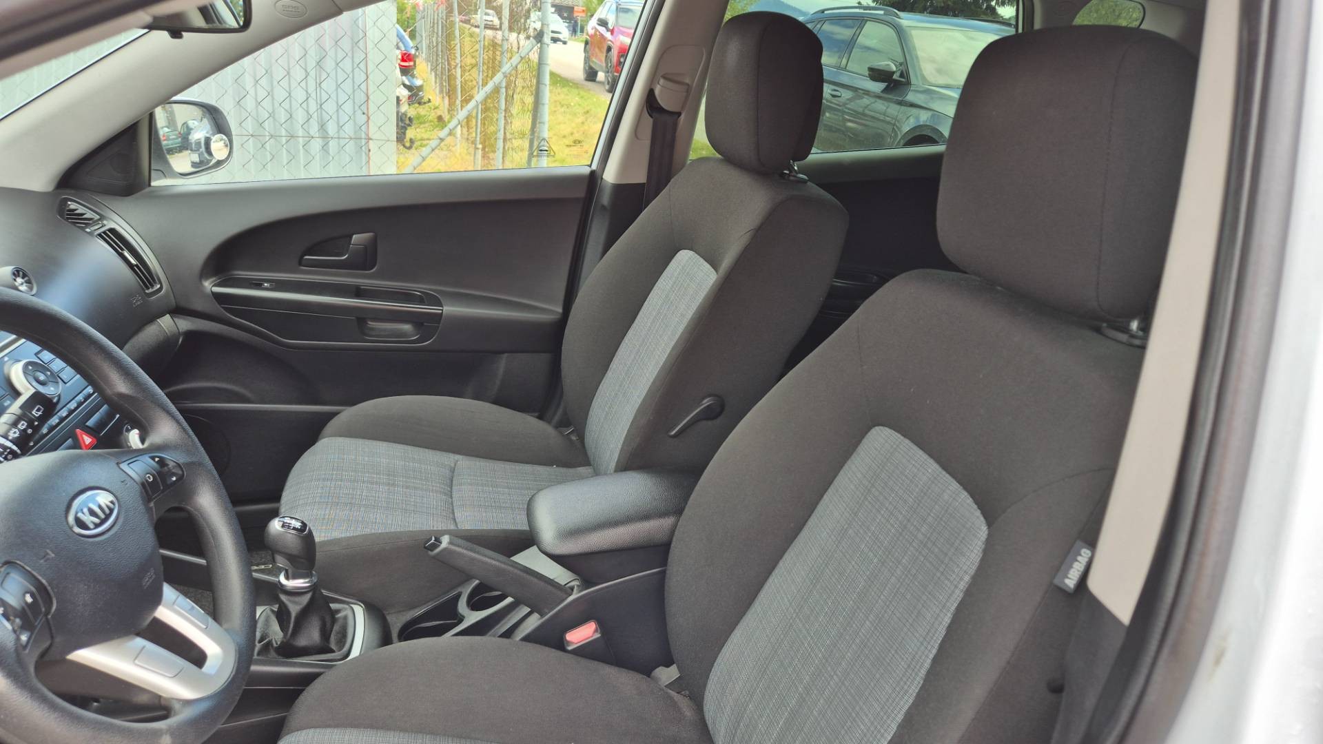 Kia Cee´d 1.6 CRDi VGT EX – Obrázok 12