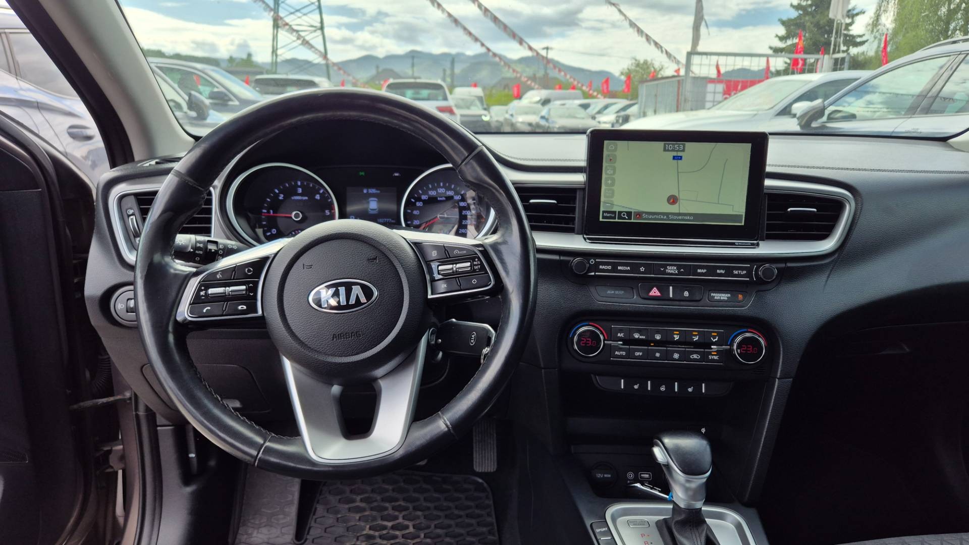 Kia Ceed SW 1.6 CRDi 136k Gold A/T – Obrázok 23