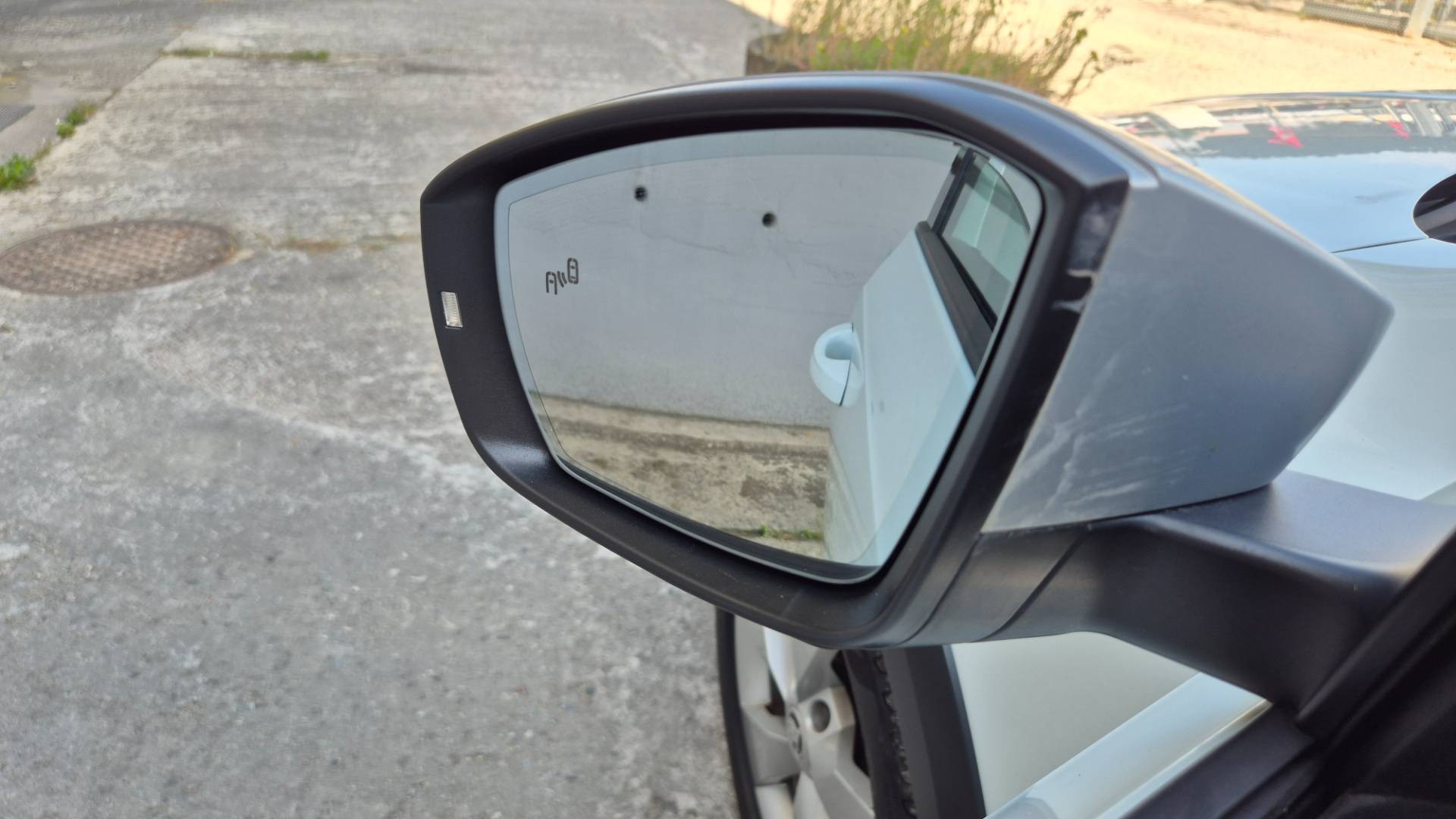 Škoda Octavia Combi 2.0 TDI Scout DSG 4x4 EU6 – Obrázok 32
