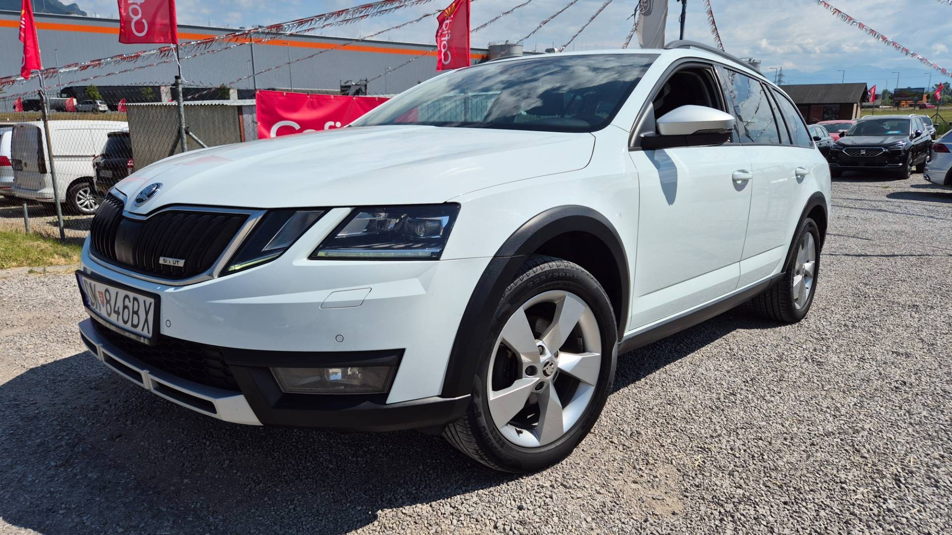 Škoda Octavia Combi 2.0 TDI Scout DSG 4x4 EU6 – Obrázok 15