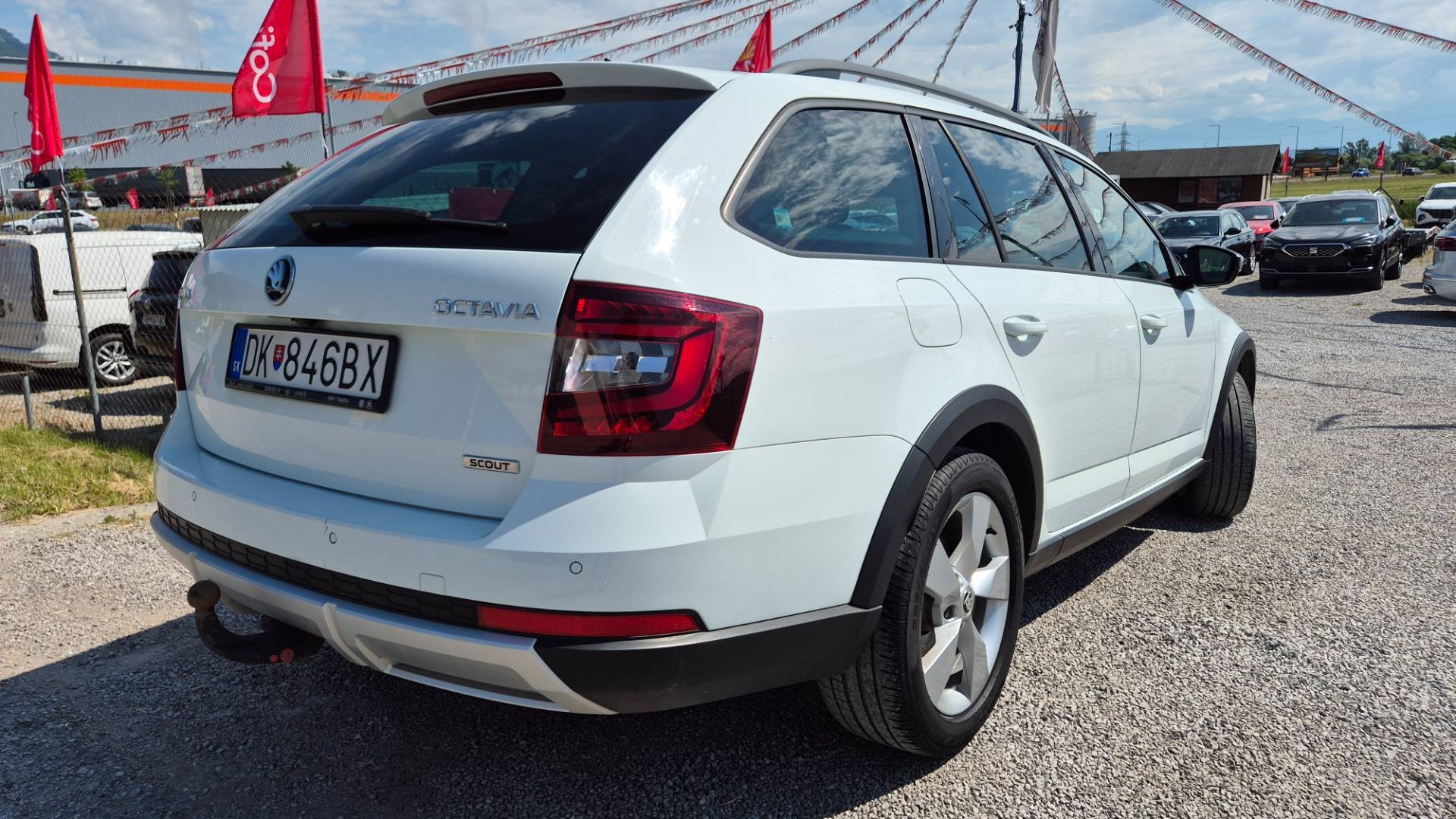 Škoda Octavia Combi 2.0 TDI Scout DSG 4x4 EU6 – Obrázok 6