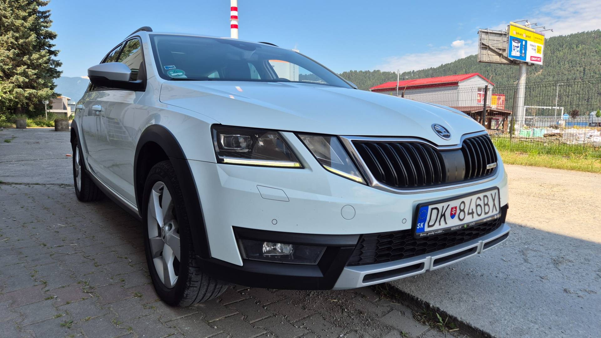 Škoda Octavia Combi 2.0 TDI Scout DSG 4x4 EU6 – Obrázok 58