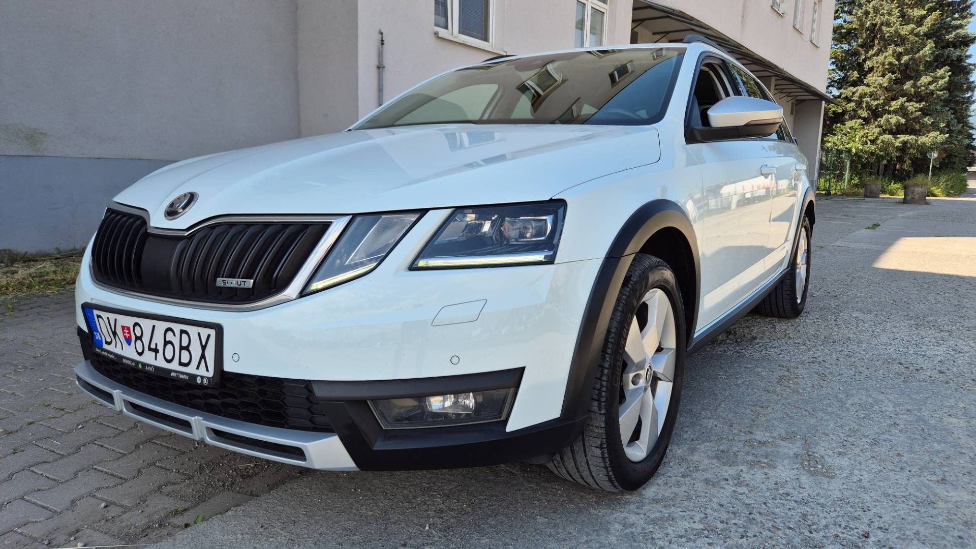 Škoda Octavia Combi 2.0 TDI Scout DSG 4x4 EU6 – Obrázok 57