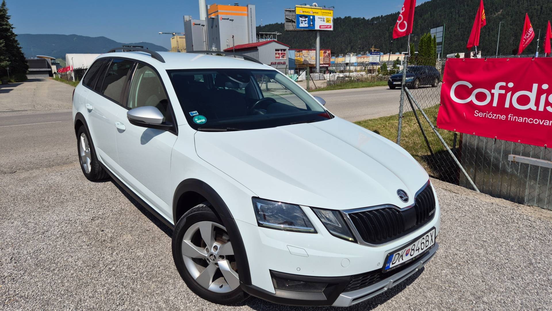 Škoda Octavia Combi 2.0 TDI Scout DSG 4x4 EU6 – Obrázok 12