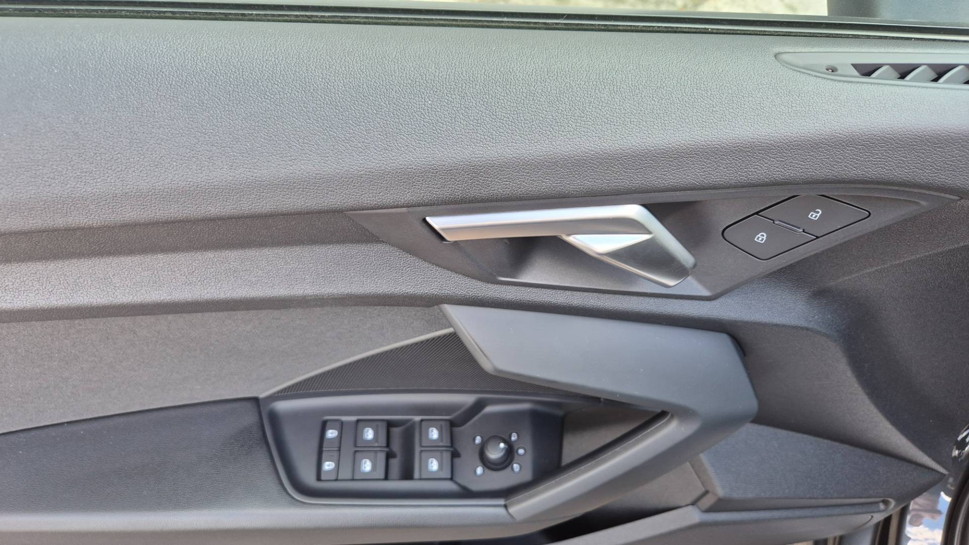 Audi A3 Sportback 35 1.5 TFSI Advanced – Obrázok 23