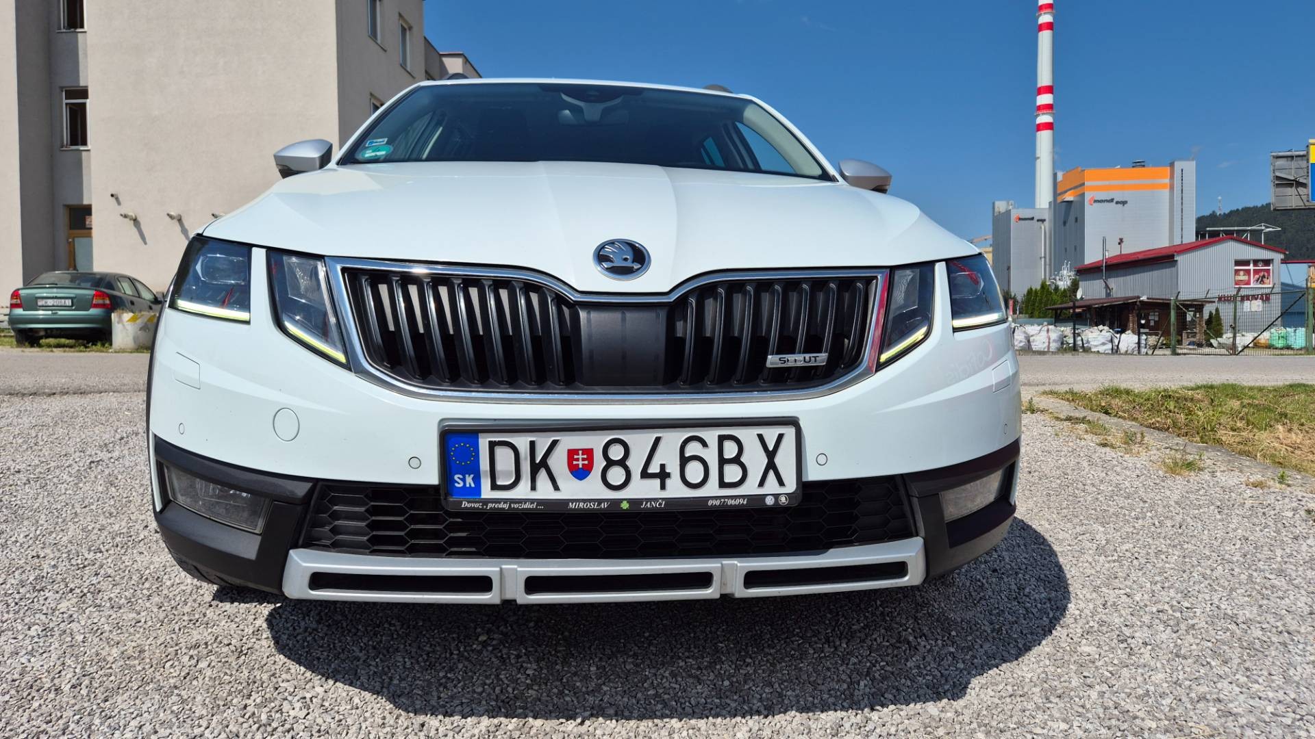 Škoda Octavia Combi 2.0 TDI Scout DSG 4x4 EU6 – Obrázok 3