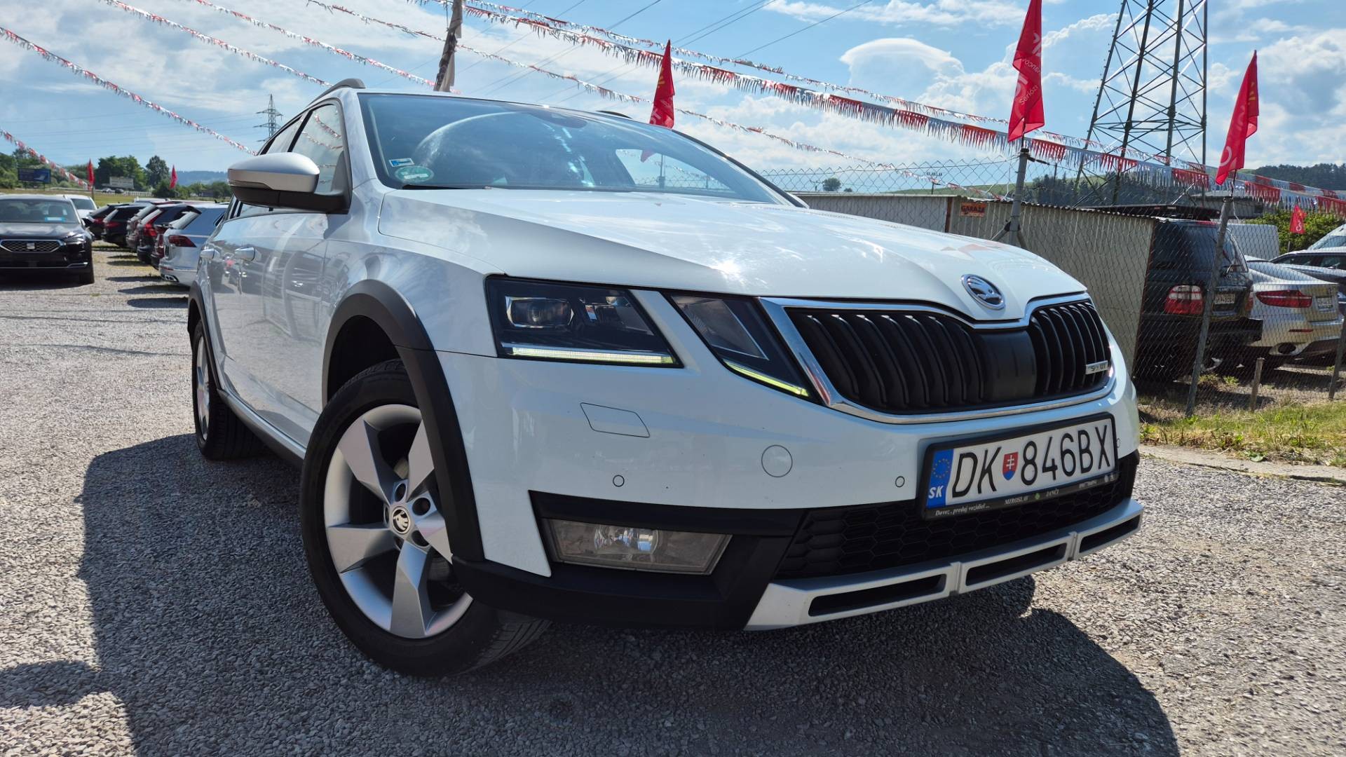 Škoda Octavia Combi 2.0 TDI Scout DSG 4x4 EU6 – Obrázok 17
