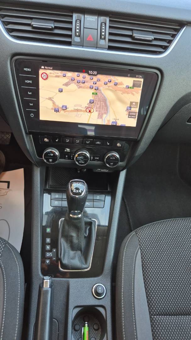 Škoda Octavia Combi 2.0 TDI Scout DSG 4x4 EU6 – Obrázok 38