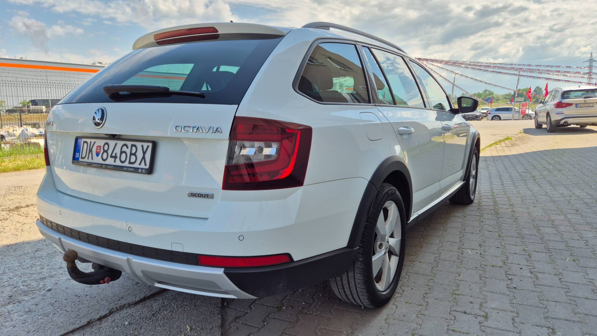 Škoda Octavia Combi 2.0 TDI Scout DSG 4x4 EU6 – Obrázok 59
