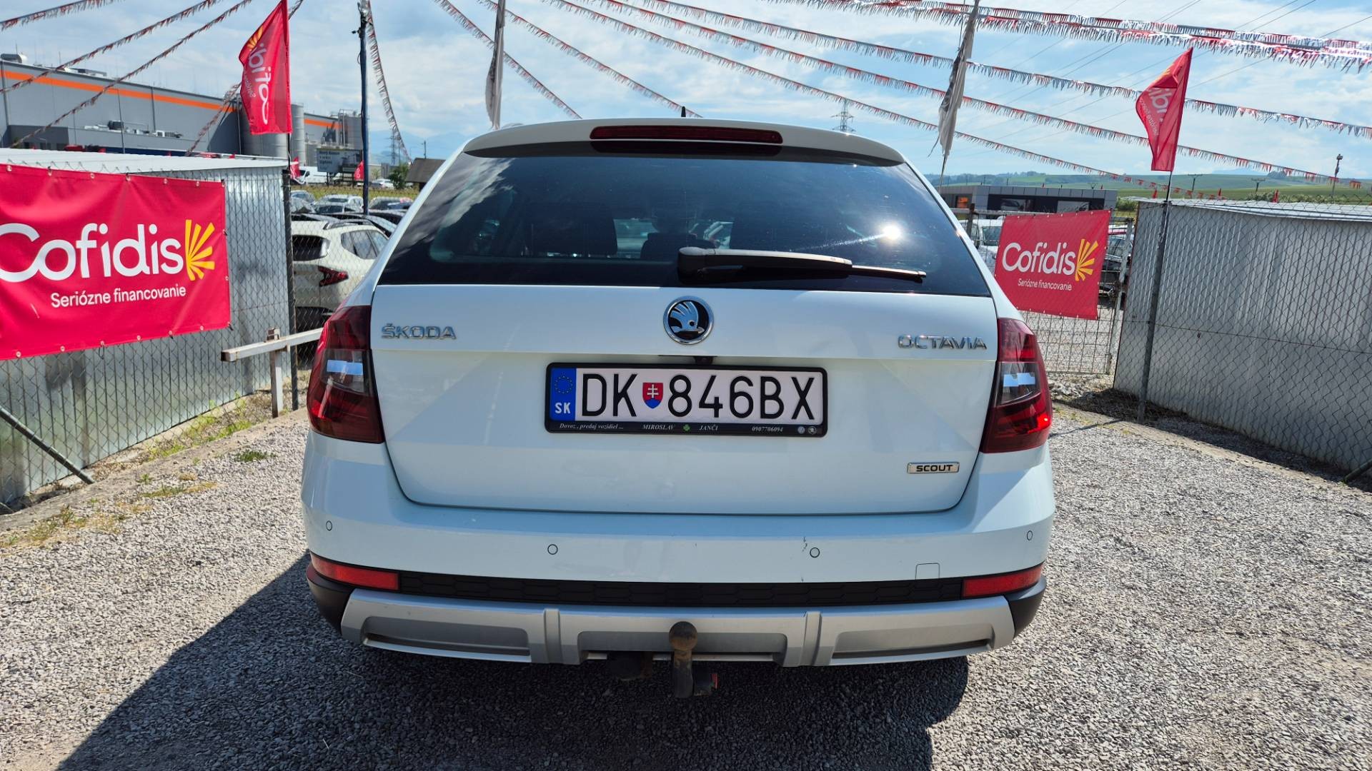 Škoda Octavia Combi 2.0 TDI Scout DSG 4x4 EU6 – Obrázok 7