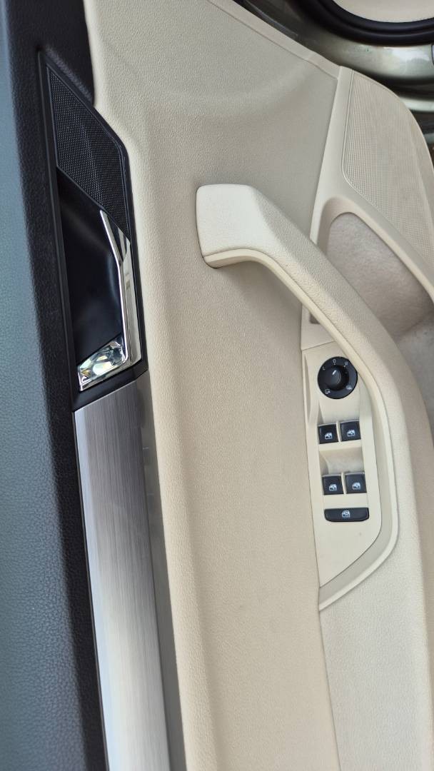 Škoda Superb Combi 2.0 TDI 190k 4x4 Style DSG EU6 – Obrázok 22