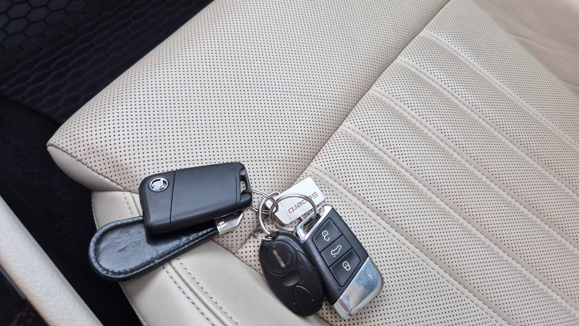 Škoda Superb Combi 2.0 TDI 190k 4x4 Style DSG EU6 – Obrázok 25