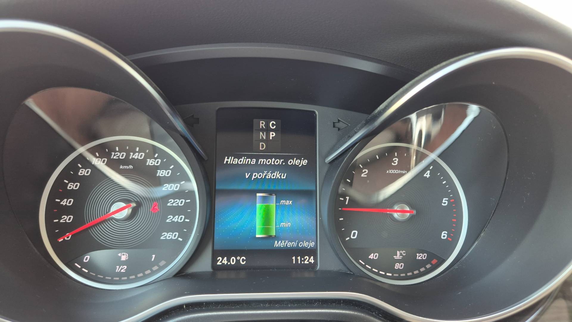Mercedes-Benz V trieda V300 d Exclusive lang A/T 4MATIC – Obrázok 58