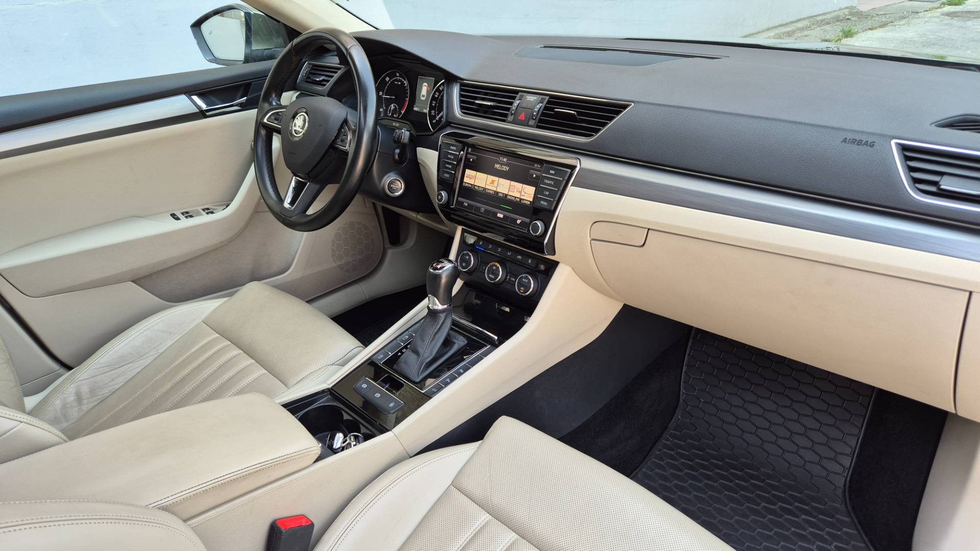 Škoda Superb Combi 2.0 TDI 190k 4x4 Style DSG EU6 – Obrázok 14