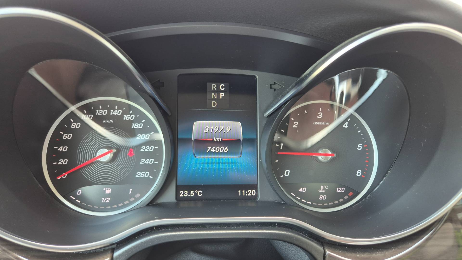 Mercedes-Benz V trieda V300 d Exclusive lang A/T 4MATIC – Obrázok 44
