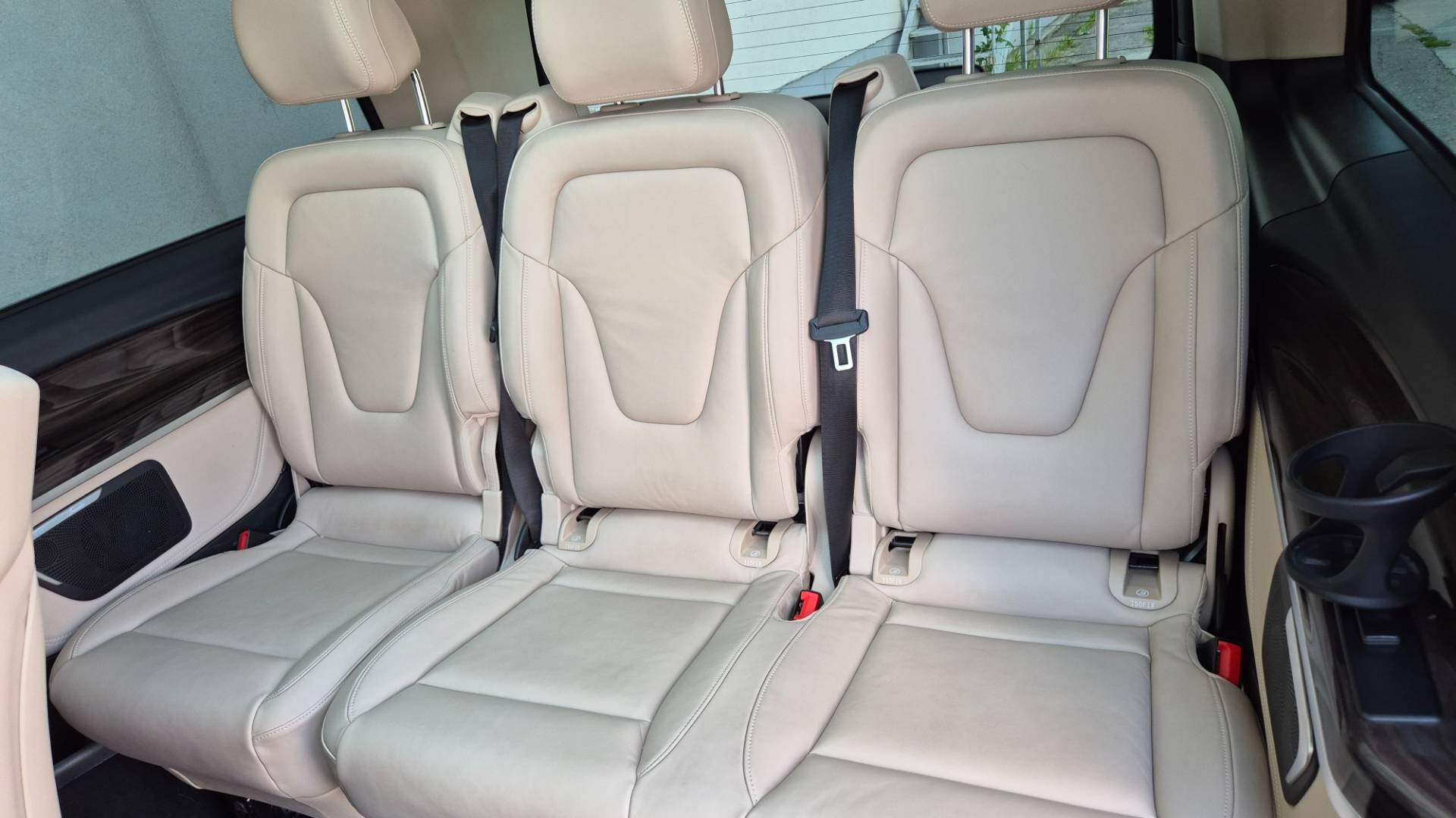 Mercedes-Benz V trieda V300 d Exclusive lang A/T 4MATIC – Obrázok 27