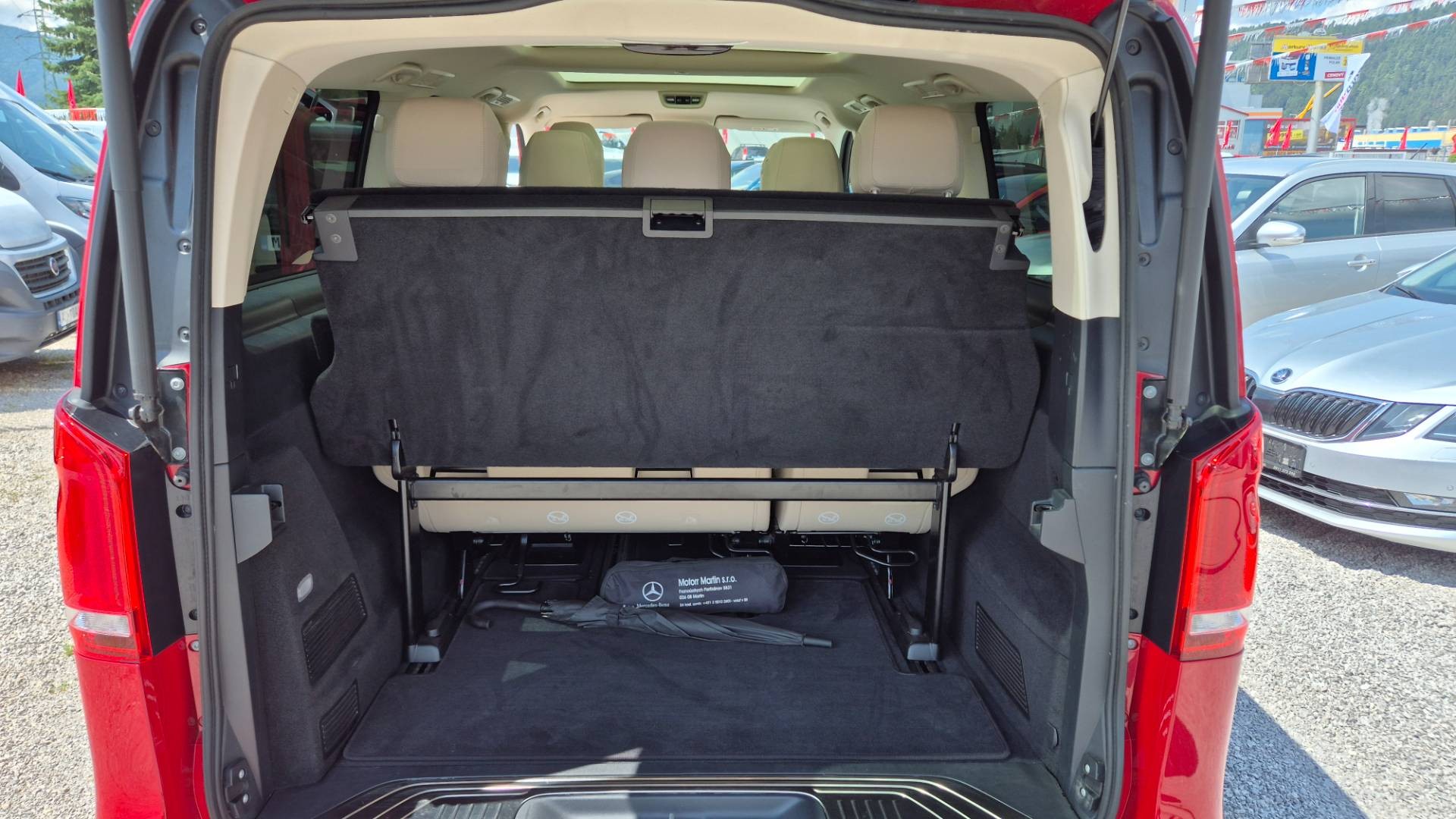 Mercedes-Benz V trieda V300 d Exclusive lang A/T 4MATIC – Obrázok 65
