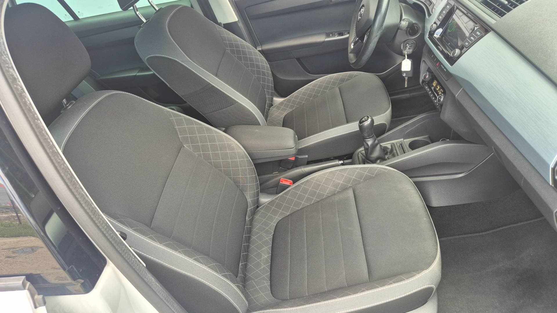 Škoda Fabia Combi 1.0 TSI Style – Obrázok 29