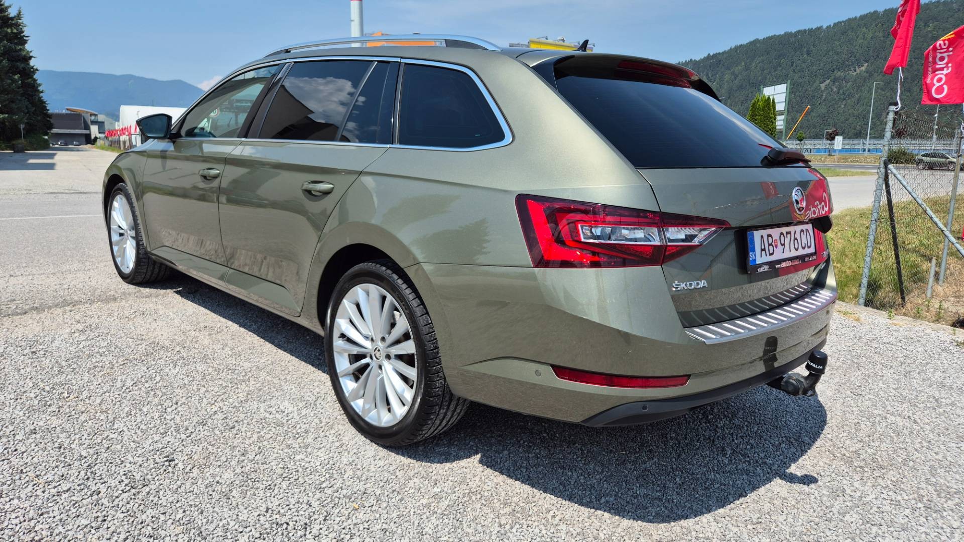 Škoda Superb Combi 2.0 TDI 190k 4x4 Style DSG EU6 – Obrázok 6