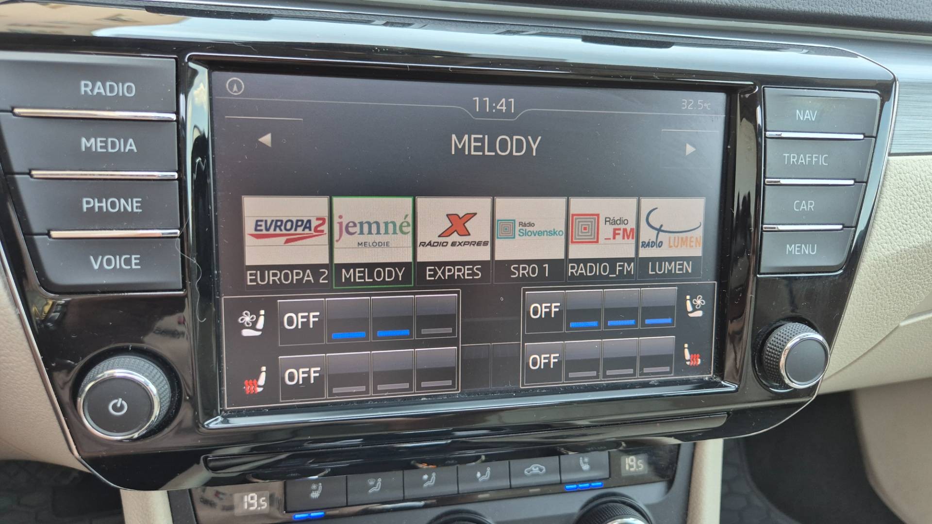 Škoda Superb Combi 2.0 TDI 190k 4x4 Style DSG EU6 – Obrázok 27
