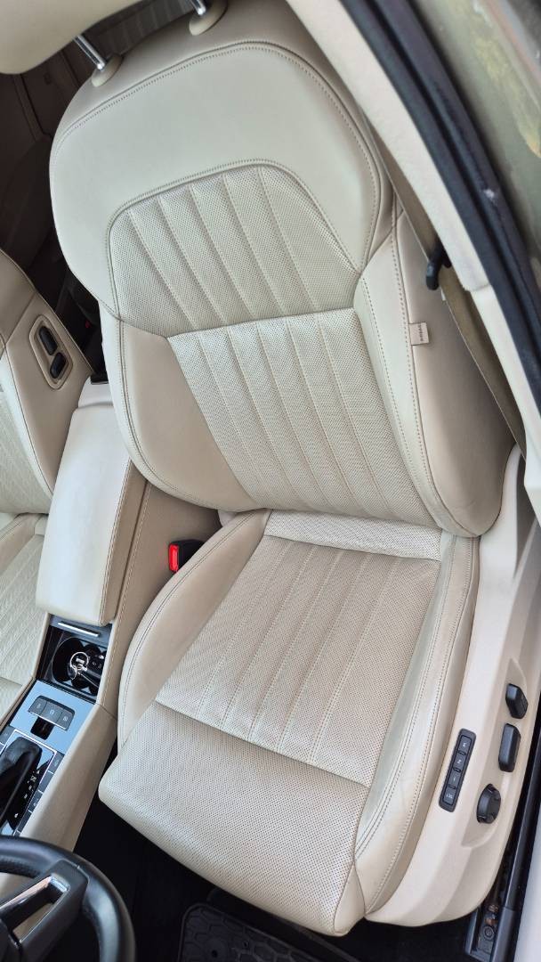 Škoda Superb Combi 2.0 TDI 190k 4x4 Style DSG EU6 – Obrázok 21