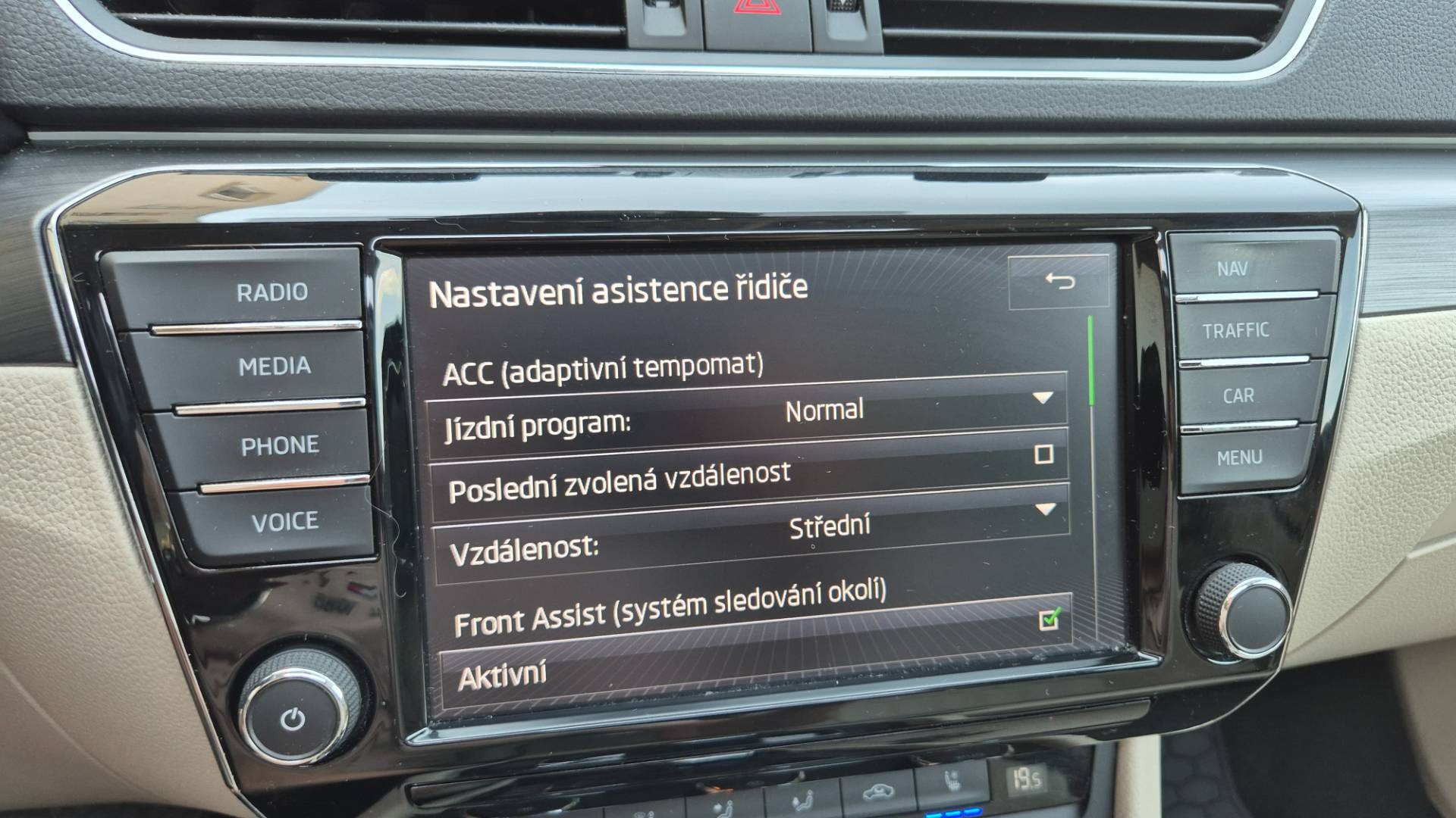 Škoda Superb Combi 2.0 TDI 190k 4x4 Style DSG EU6 – Obrázok 30