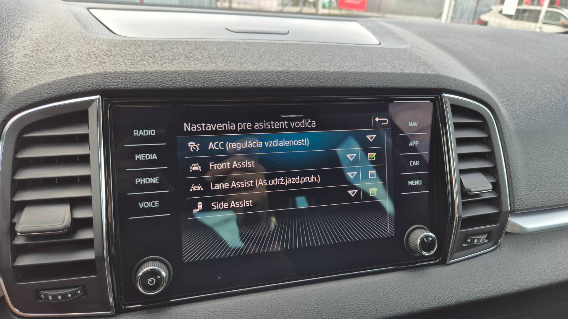 Škoda Karoq 2.0 TDI EVO Style DSG – Obrázok 35