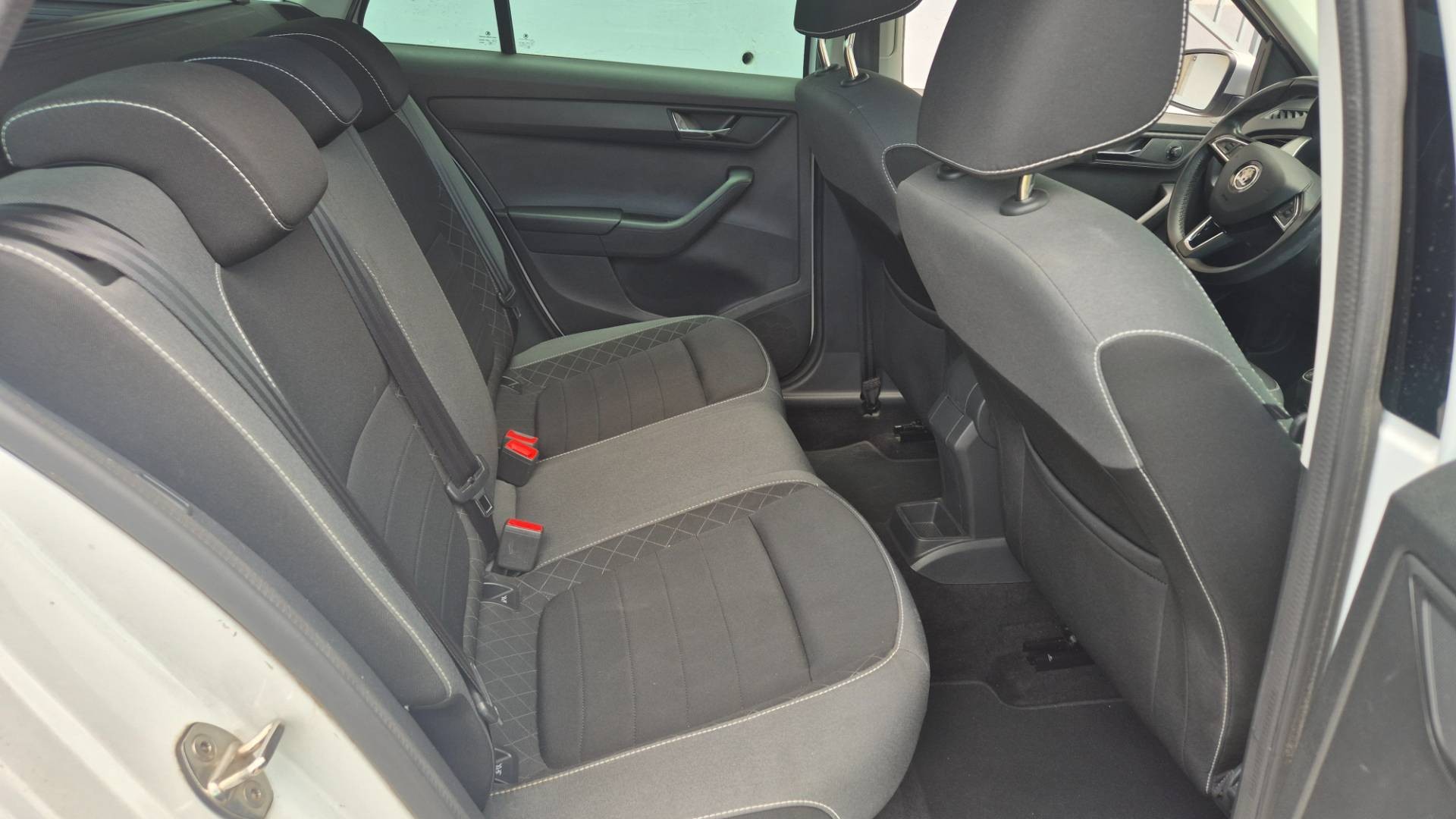 Škoda Fabia Combi 1.0 TSI Style – Obrázok 27