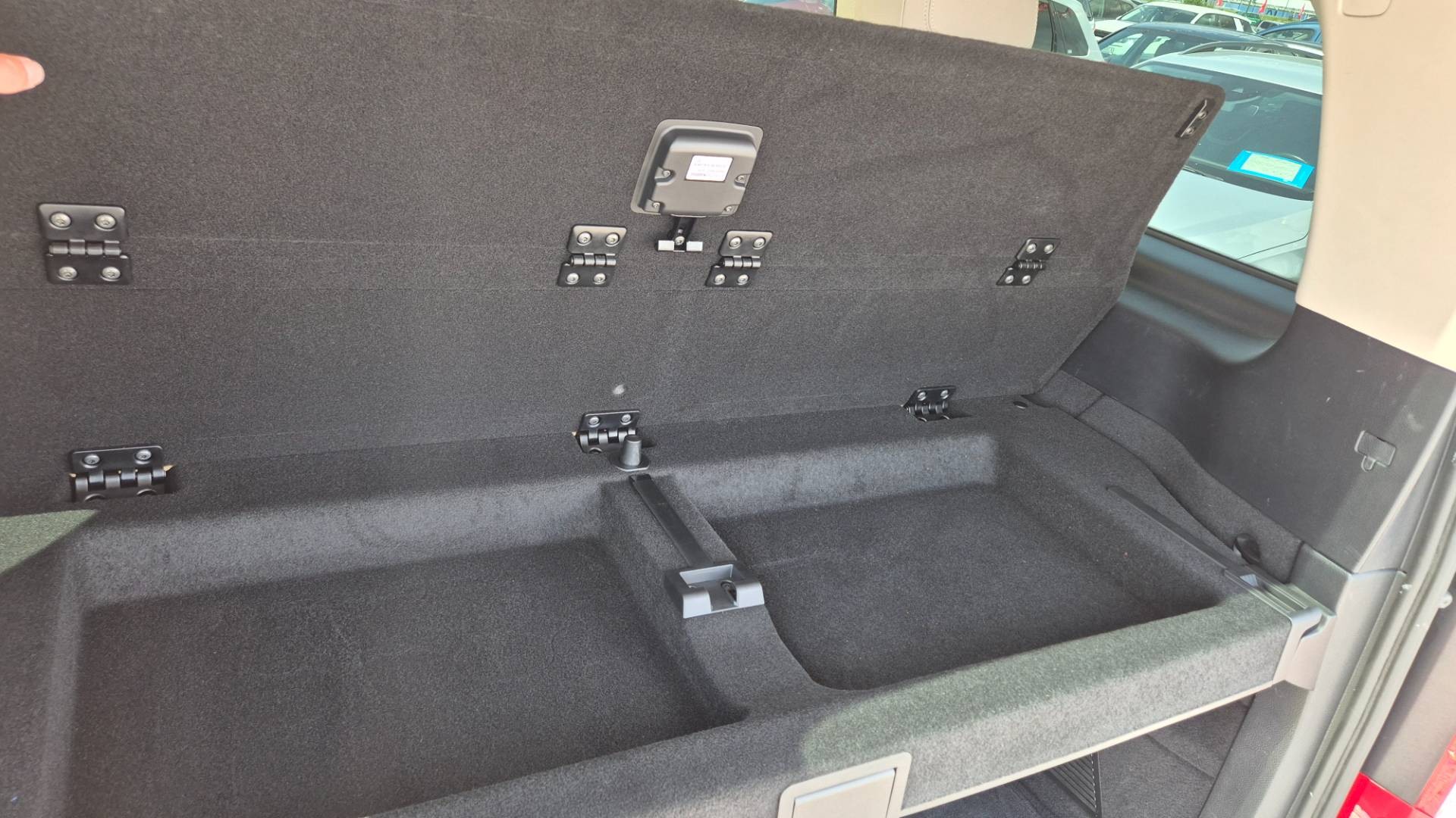 Mercedes-Benz V trieda V300 d Exclusive lang A/T 4MATIC – Obrázok 66