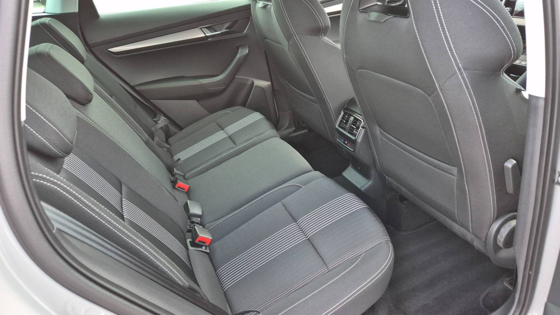 Škoda Karoq 2.0 TDI EVO Style DSG – Obrázok 14