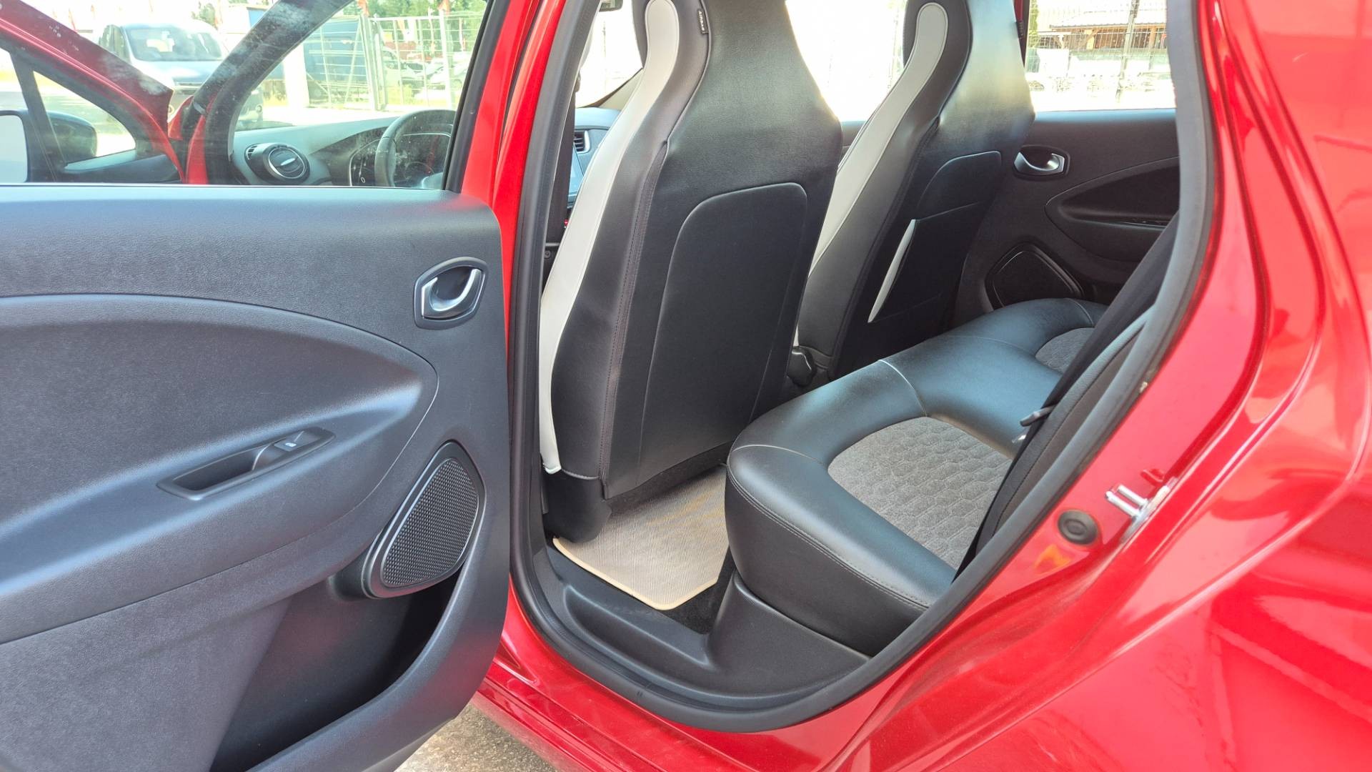 Renault Zoe R110 Z.E. 52 kWh Zen – Obrázok 24
