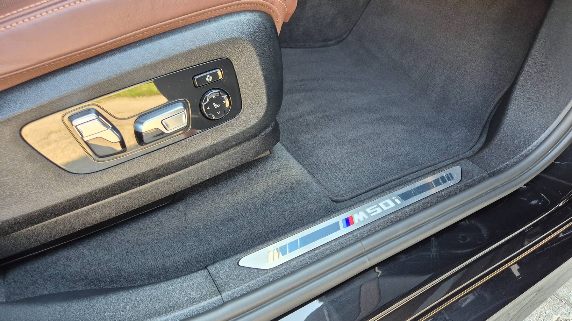 BMW X5 xDriveM50i A/T – Obrázok 47