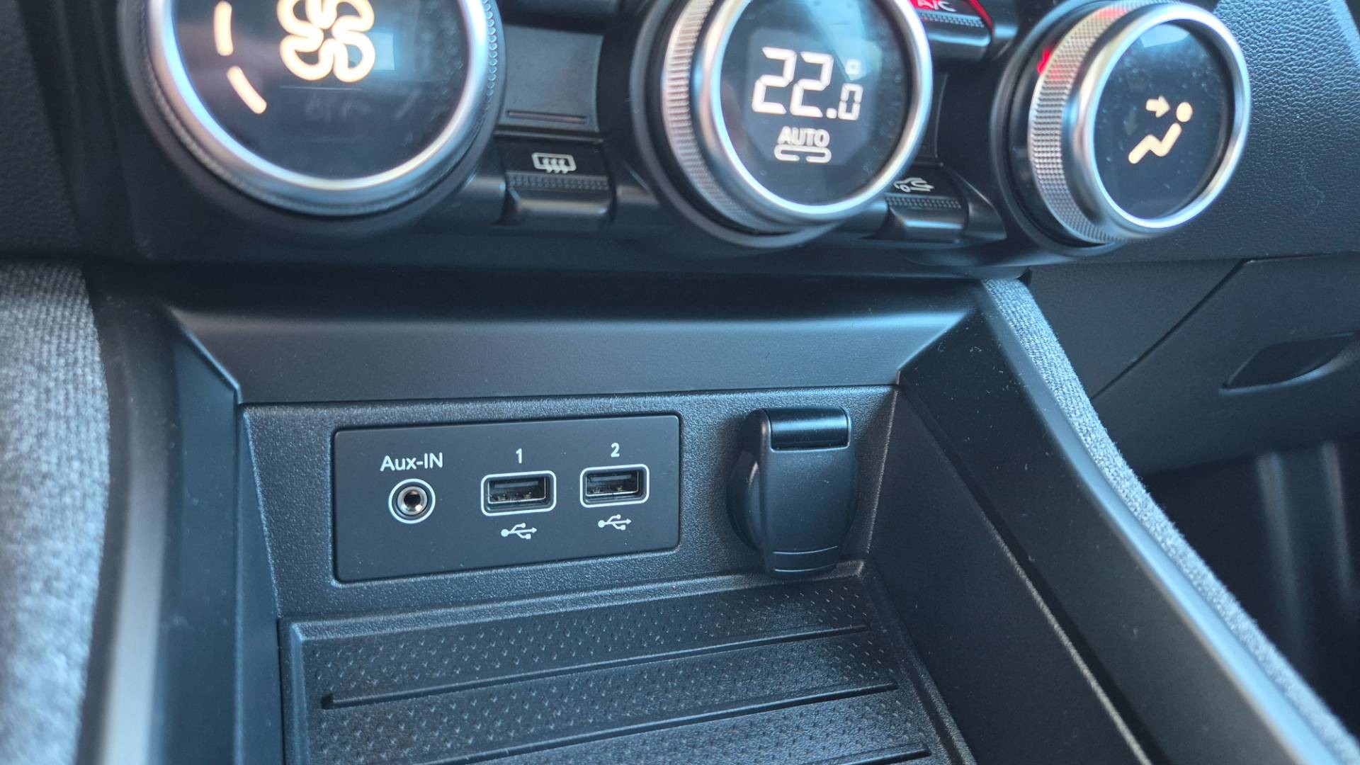 Renault Zoe R110 Z.E. 52 kWh Zen – Obrázok 44