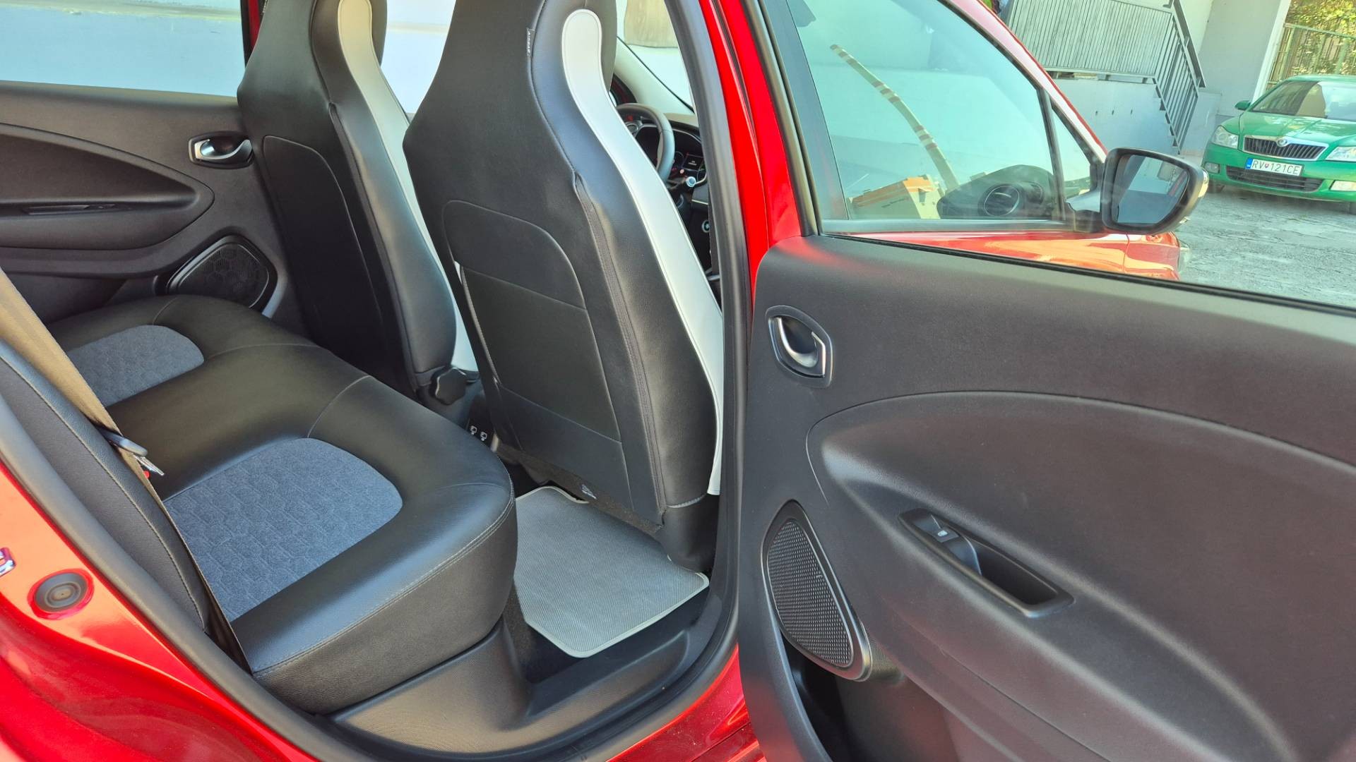 Renault Zoe R110 Z.E. 52 kWh Zen – Obrázok 35