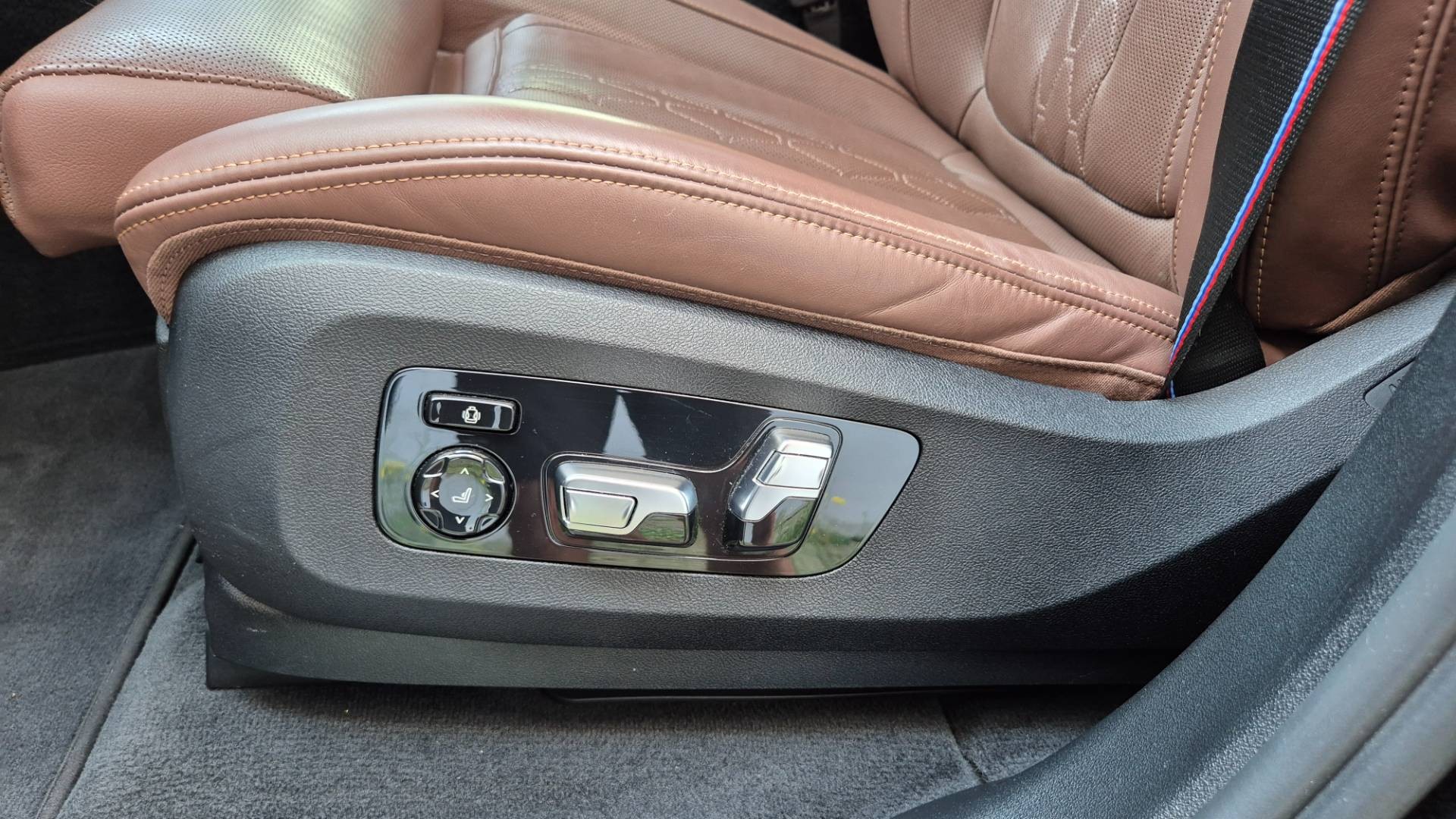 BMW X5 xDriveM50i A/T – Obrázok 39