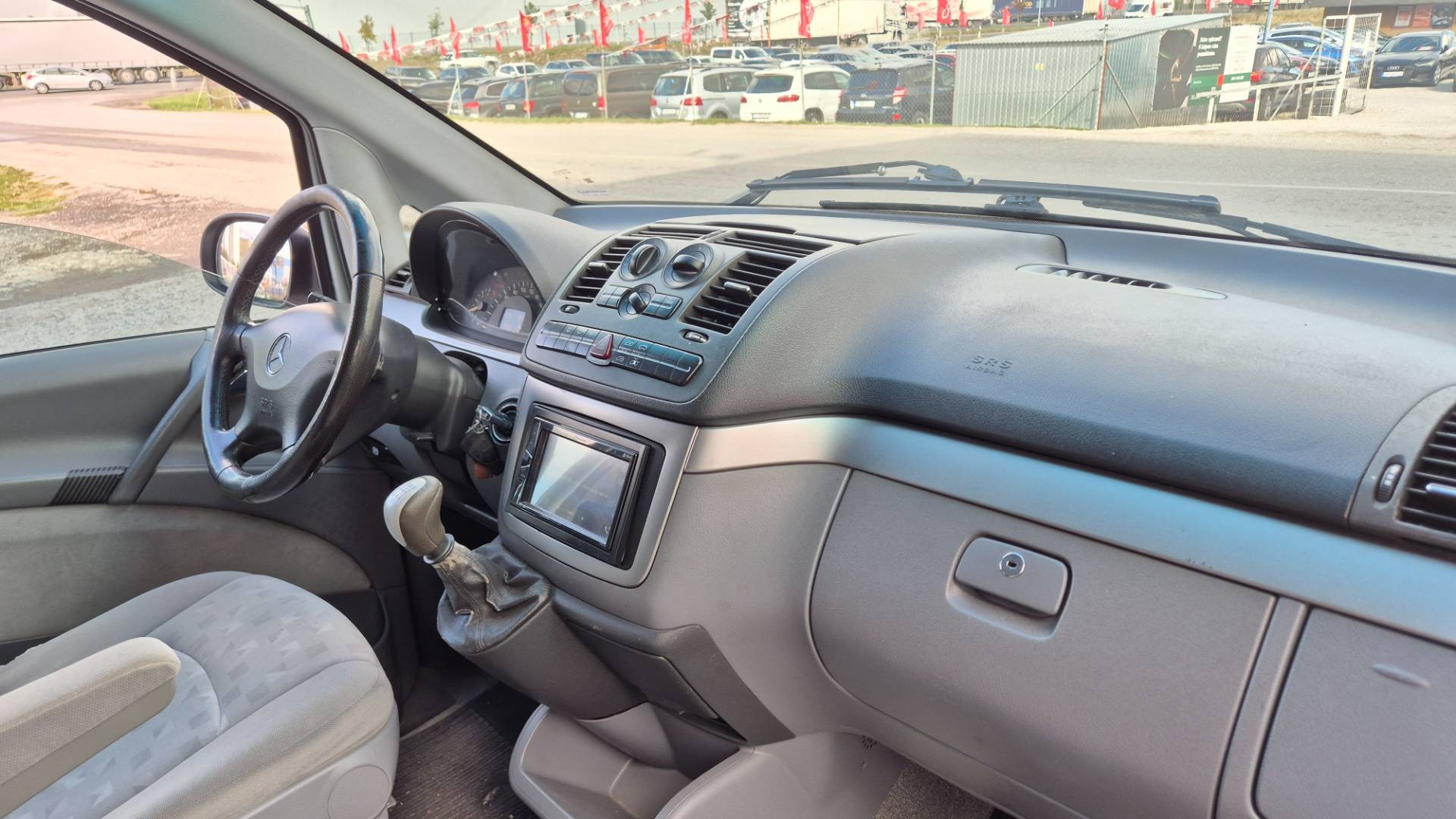 Mercedes-Benz Viano 2.2 CDI – Obrázok 17