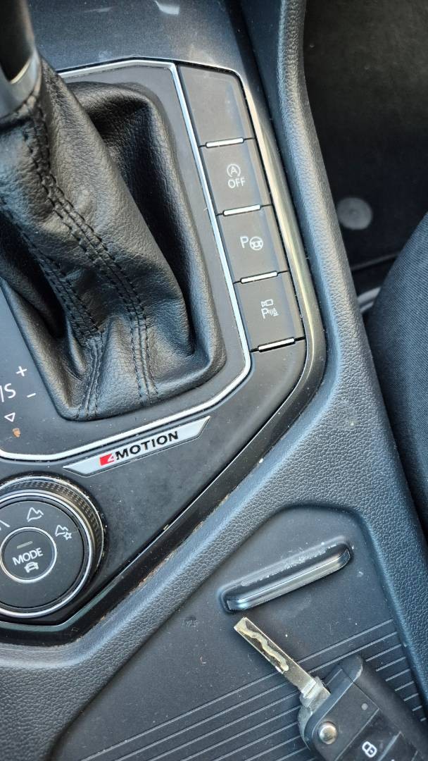 Volkswagen Tiguan 2.0 TDI SCR BMT 4MOTION Highline DSG EU6 – Obrázok 23