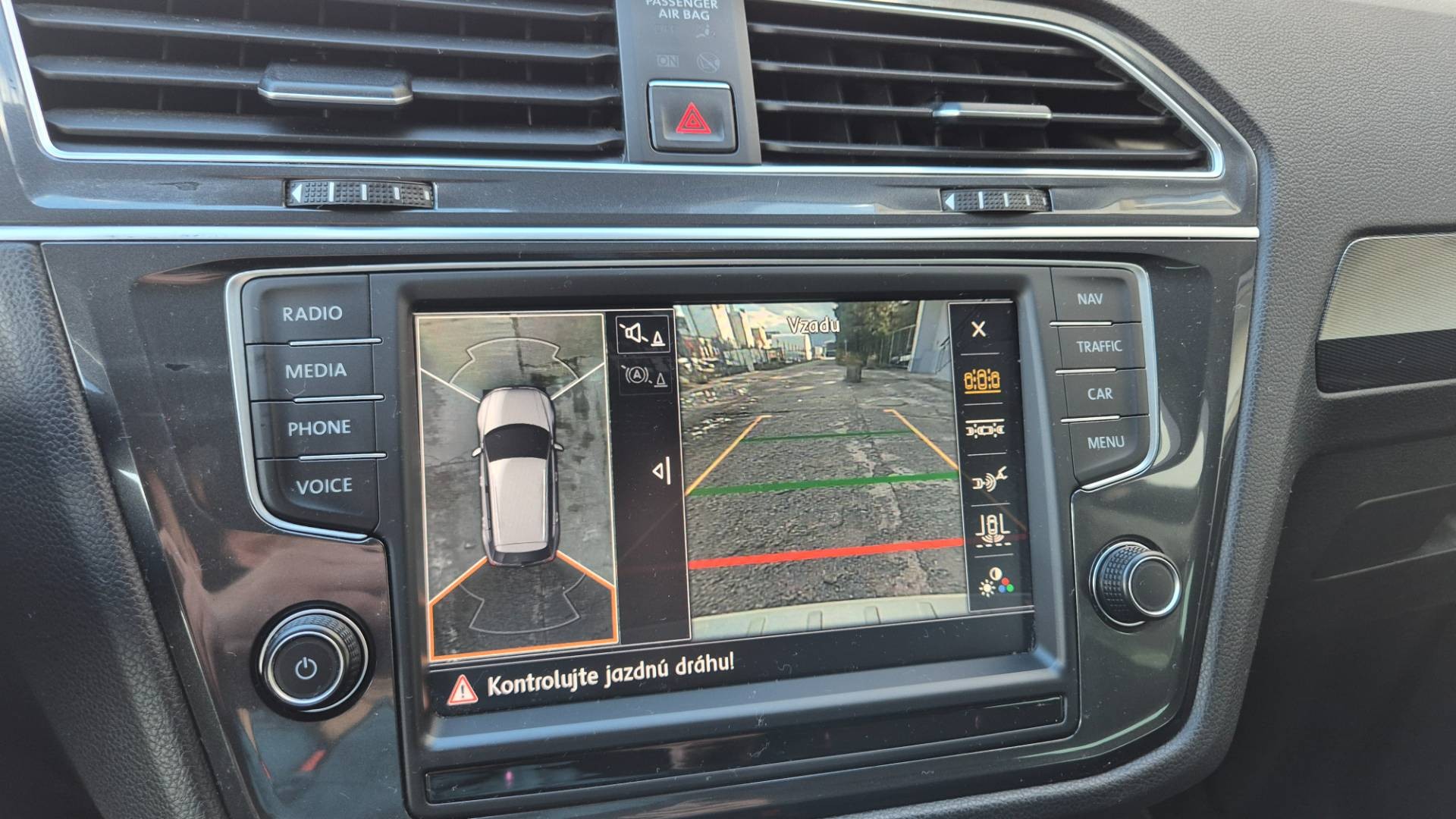 Volkswagen Tiguan 2.0 TDI SCR BMT 4MOTION Highline DSG EU6 – Obrázok 27