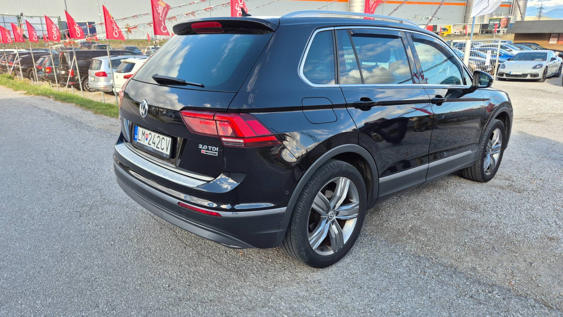 Volkswagen Tiguan 2.0 TDI SCR BMT 4MOTION Highline DSG EU6 – Obrázok 5